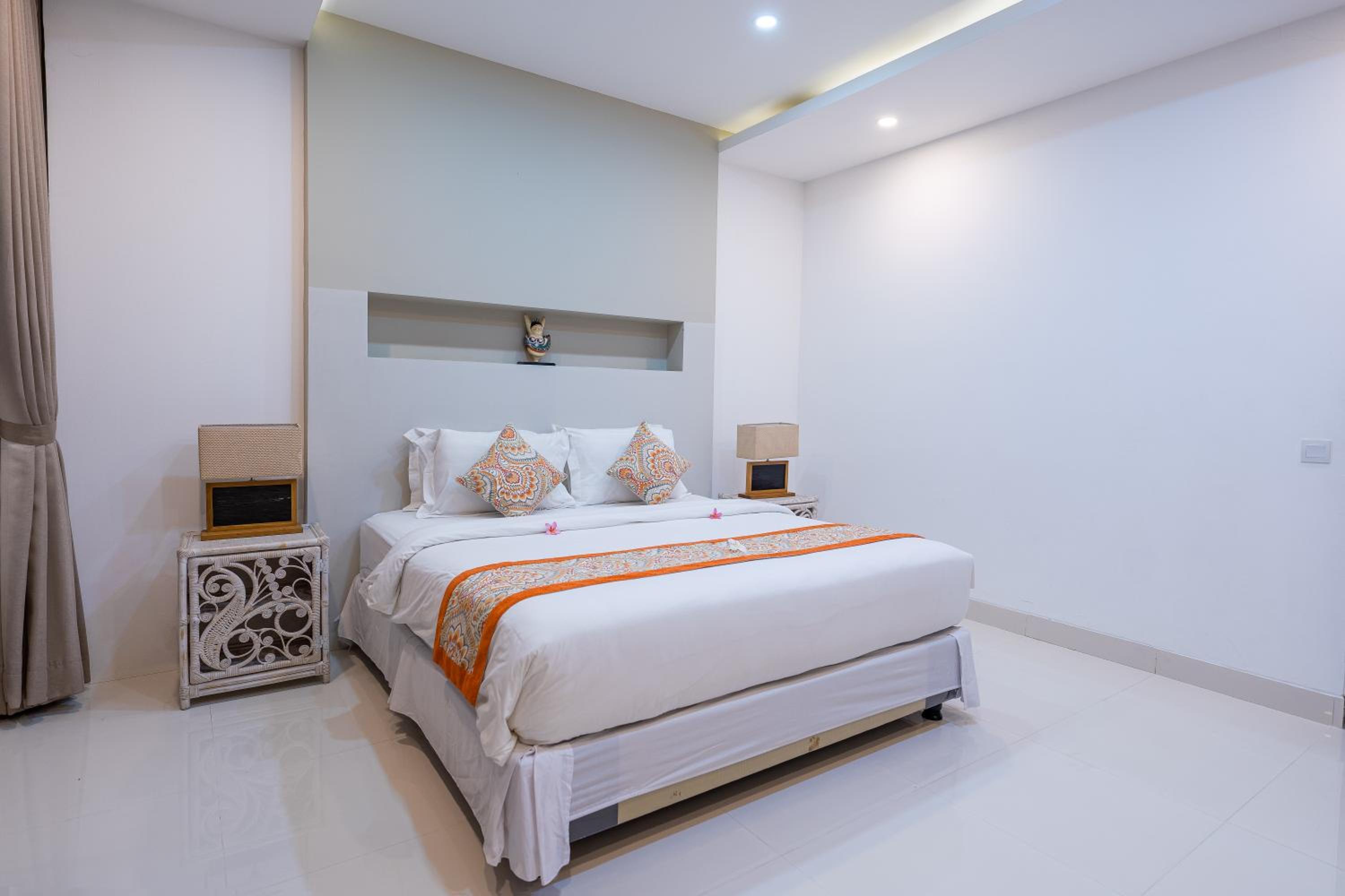 Three-Bedroom Villa with Private Pool photo 1