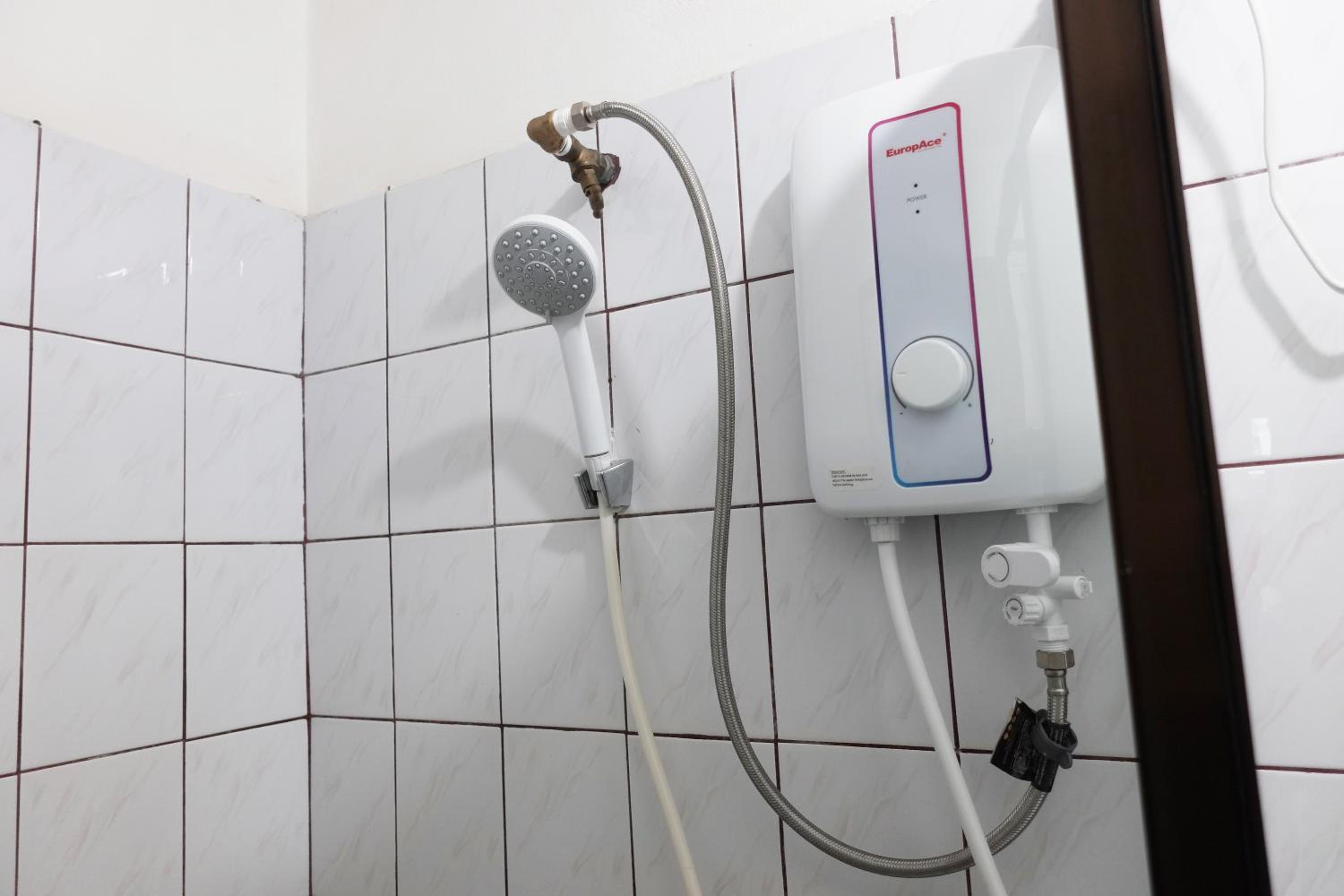 Double Room With Private Bathroom photo 3