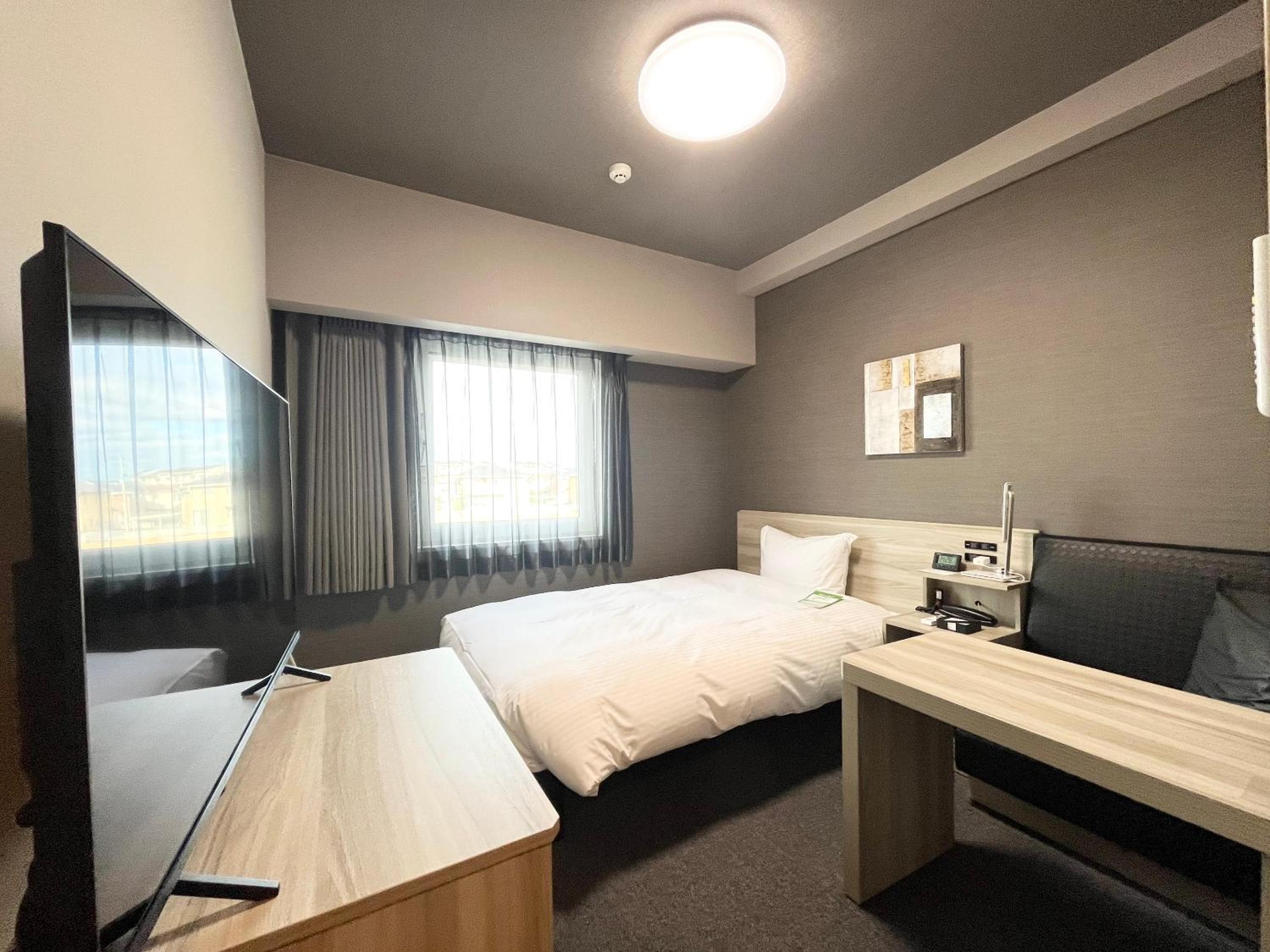 Single Room - Smoking - Heated Tobacco Only