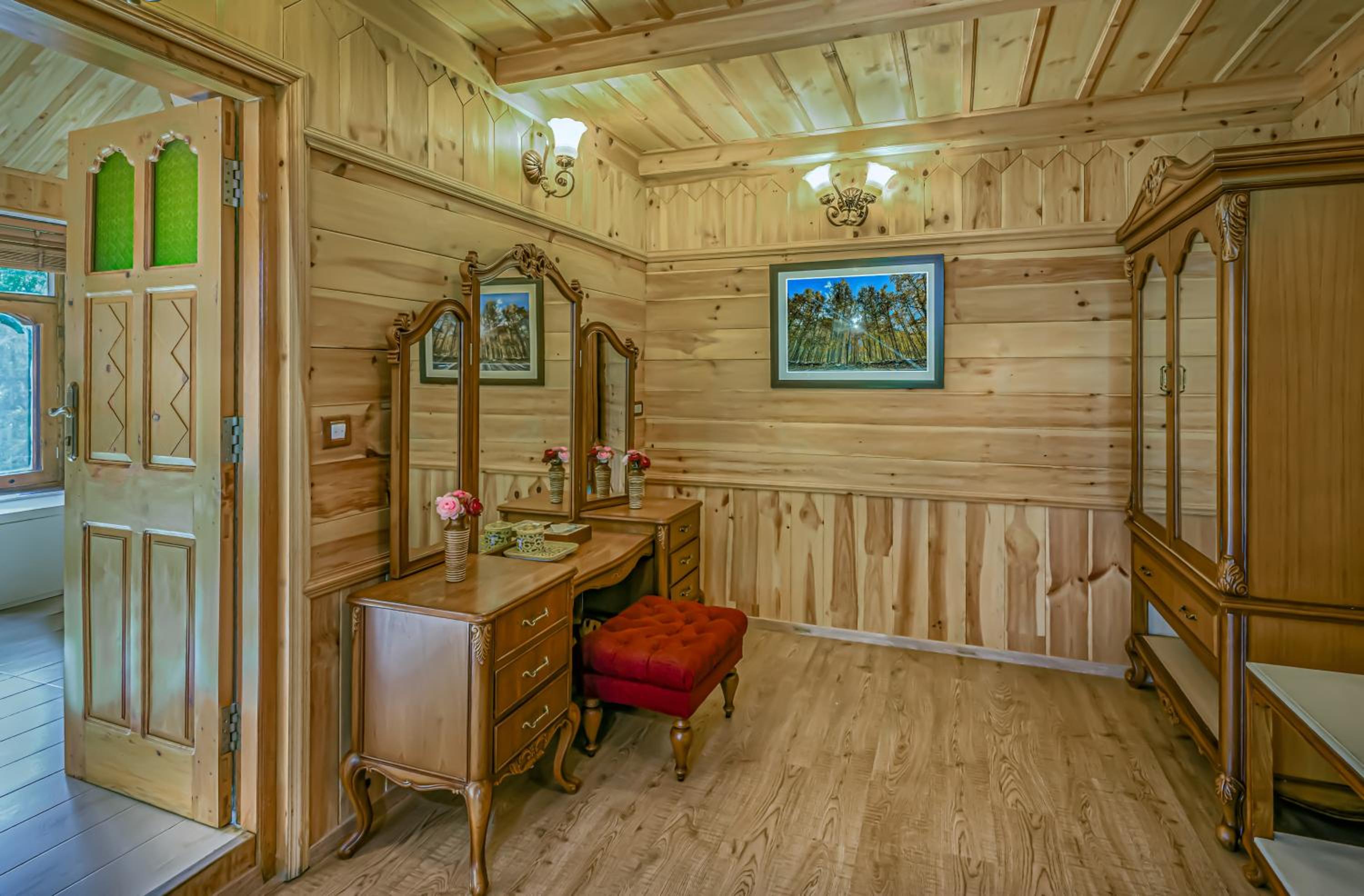 Himalayan Suite Himalayan Suite