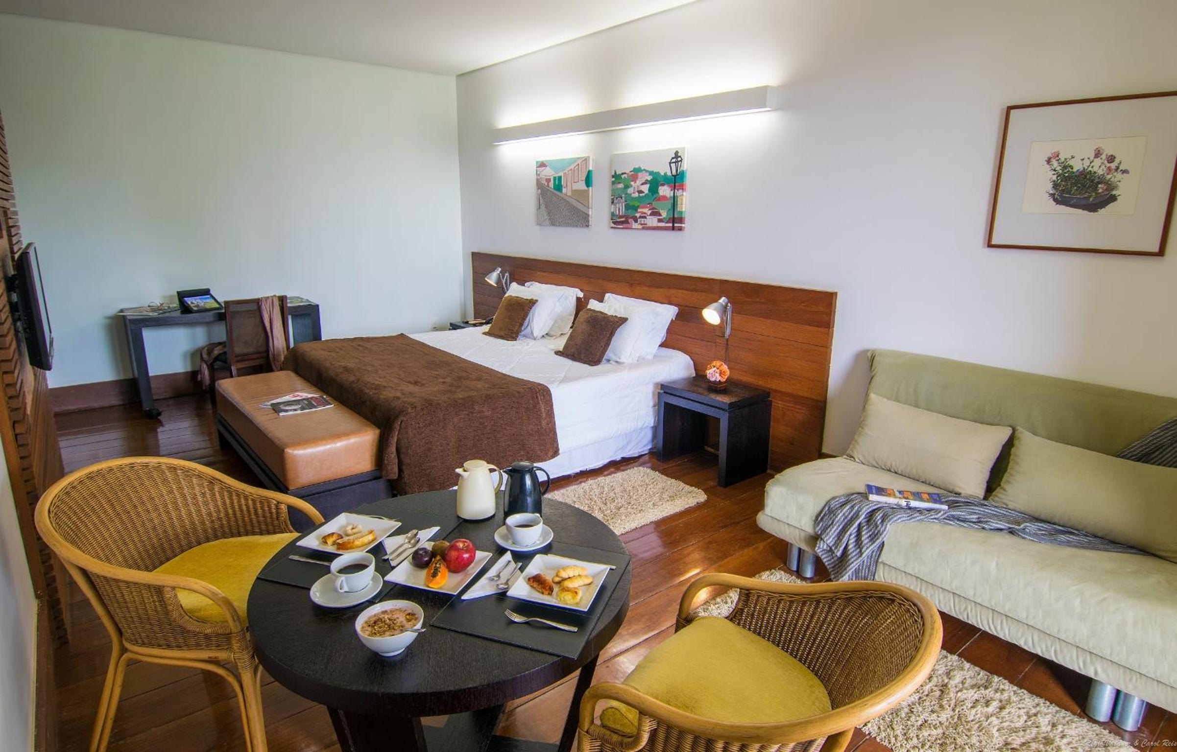 Deluxe Double Room with Balcony and Hot Tub photo 3