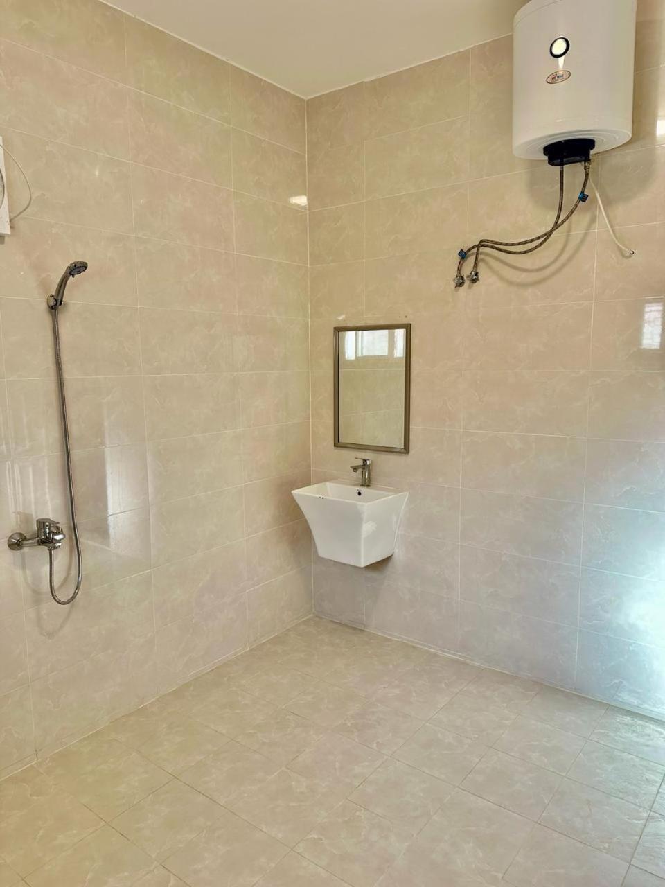 Four-Bedroom House photo 3
