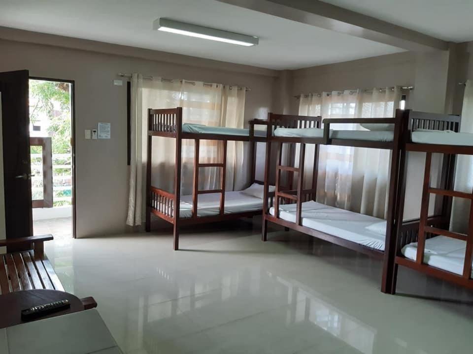 Mixed Dormitory Room photo 1