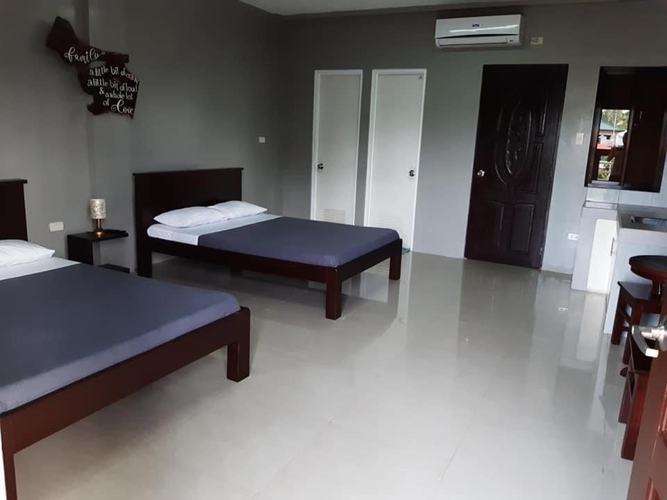 Family Room photo 1