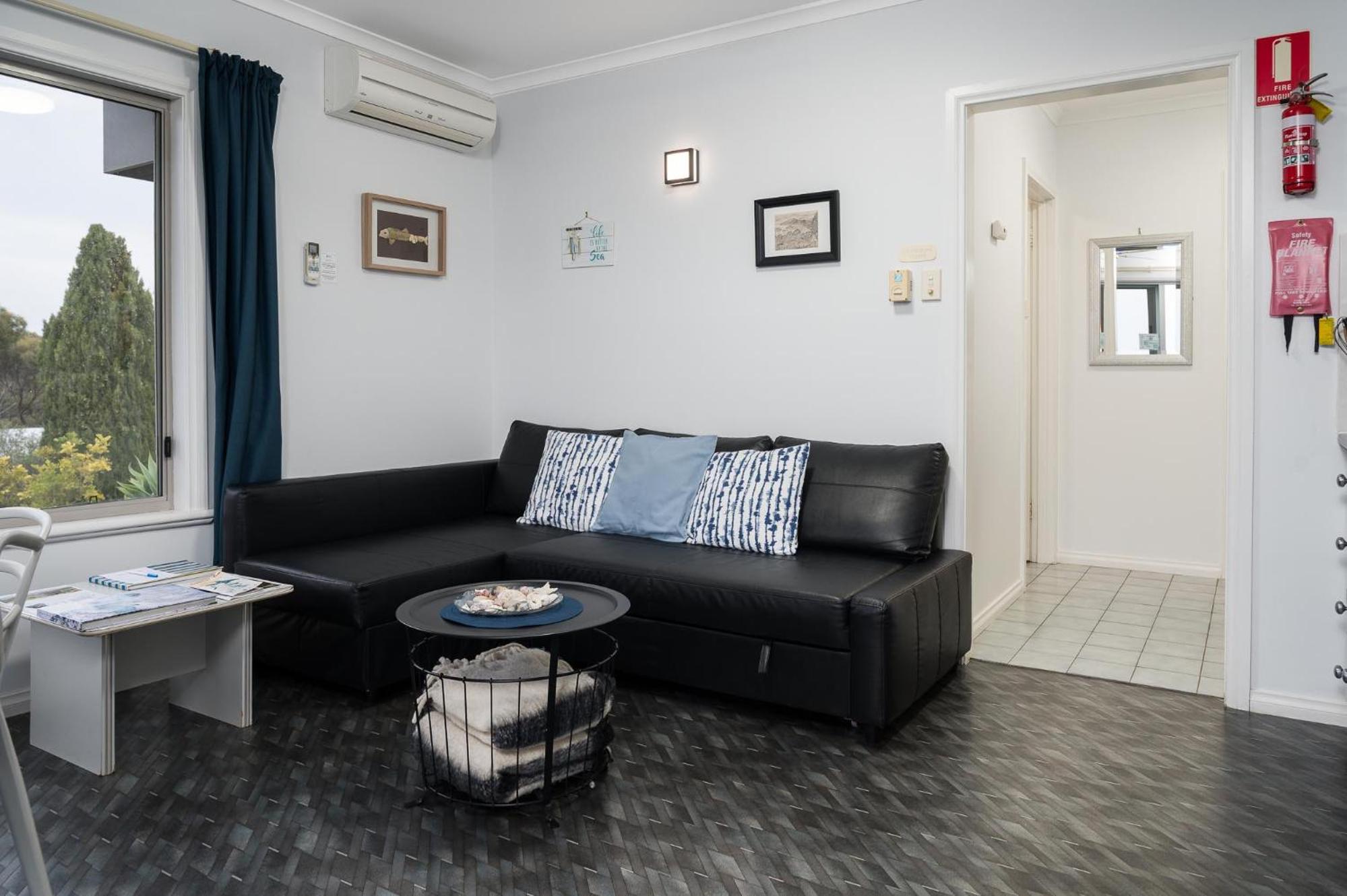 One-Bedroom Apartment with Sea View