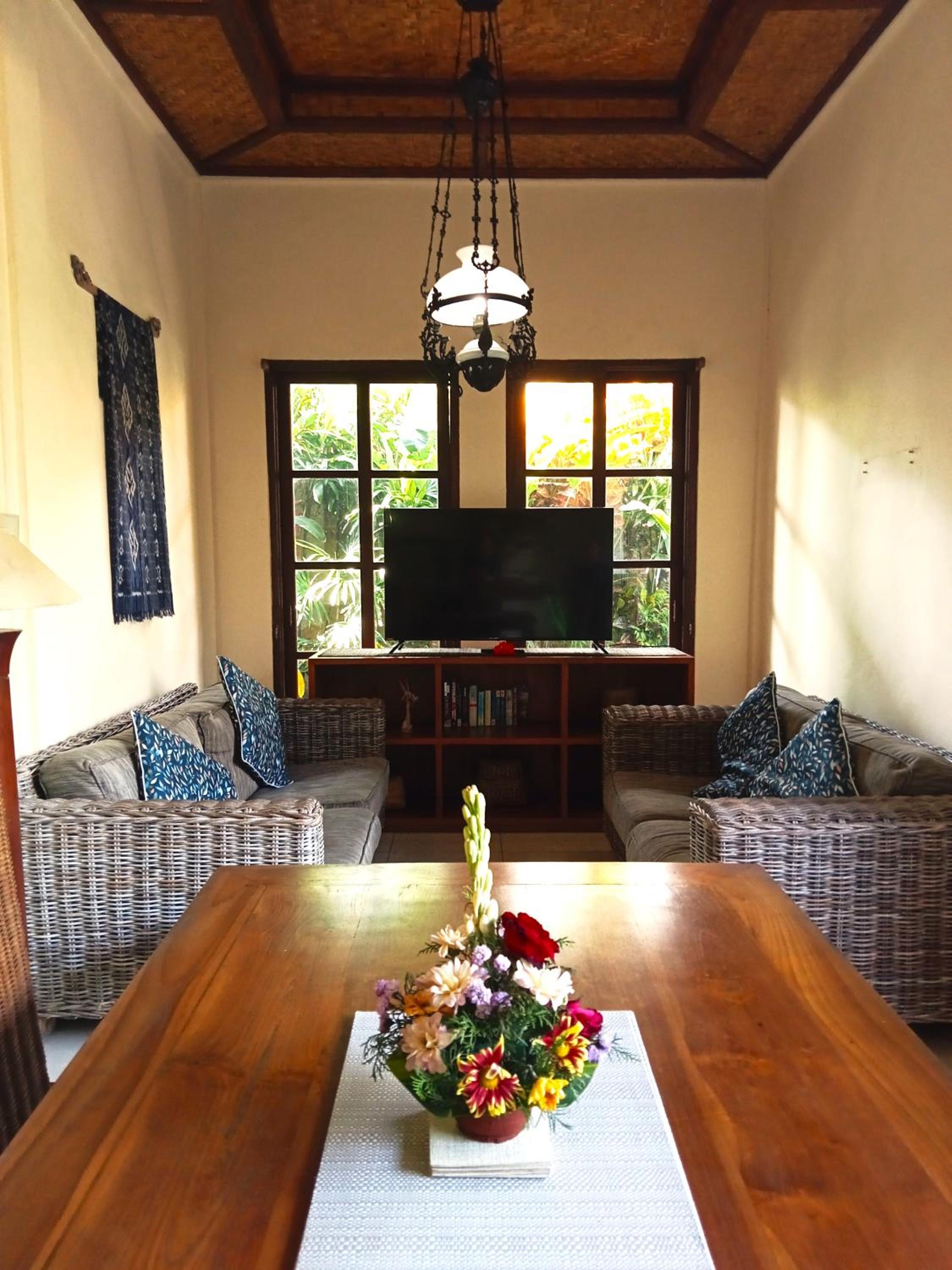 Three-Bedroom Villa with Private Pool - Photo 11