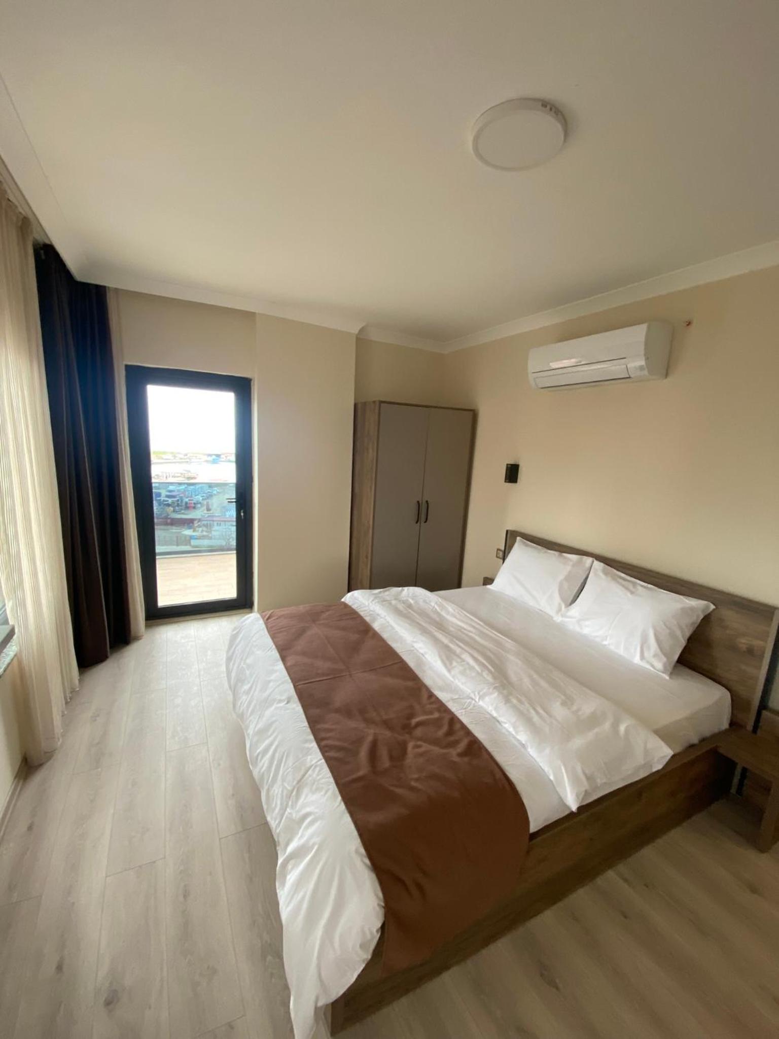 Double Room with Balcony and Sea View