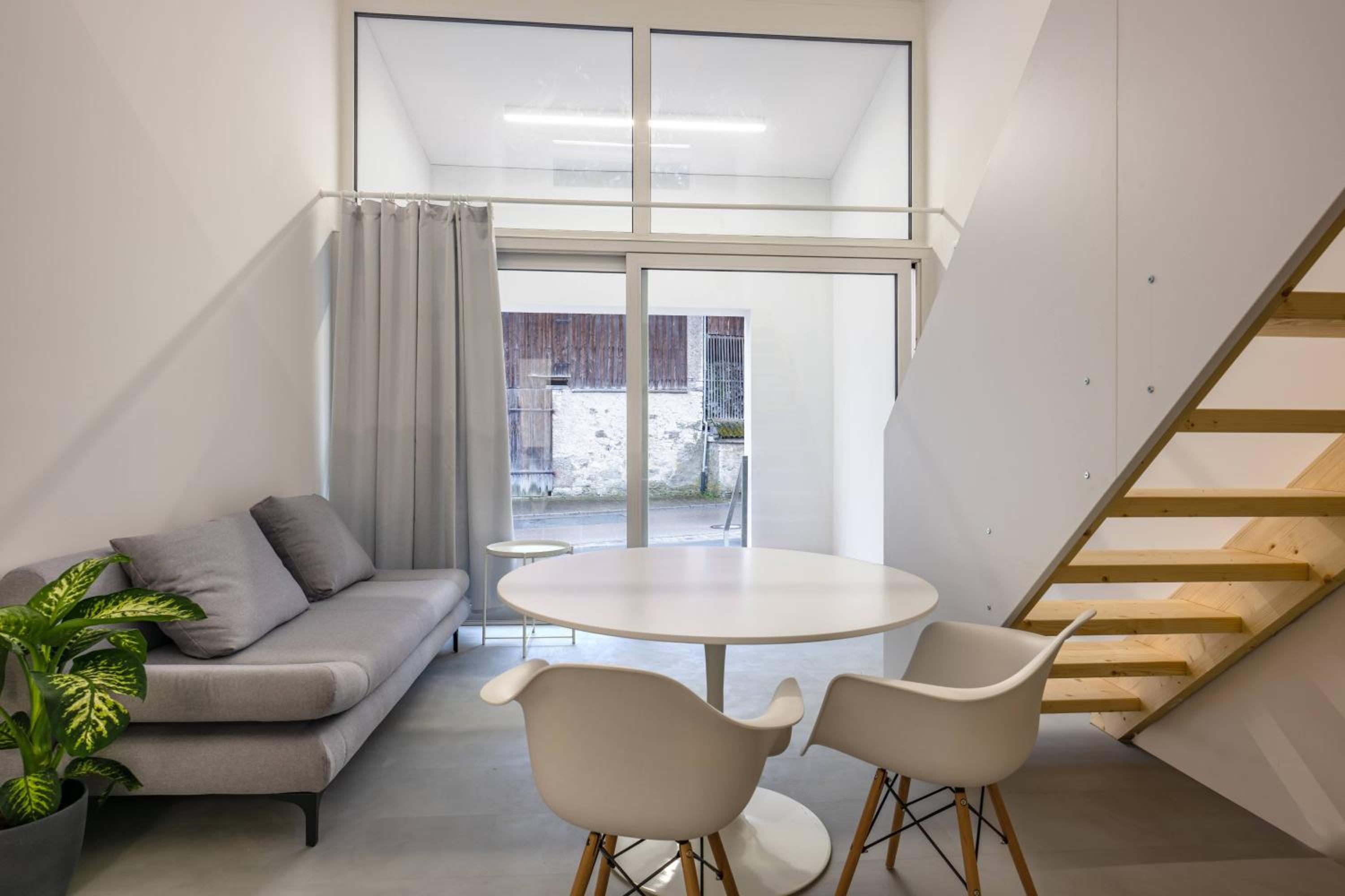 One-Bedroom Loft Apartment with Balcony photo 1