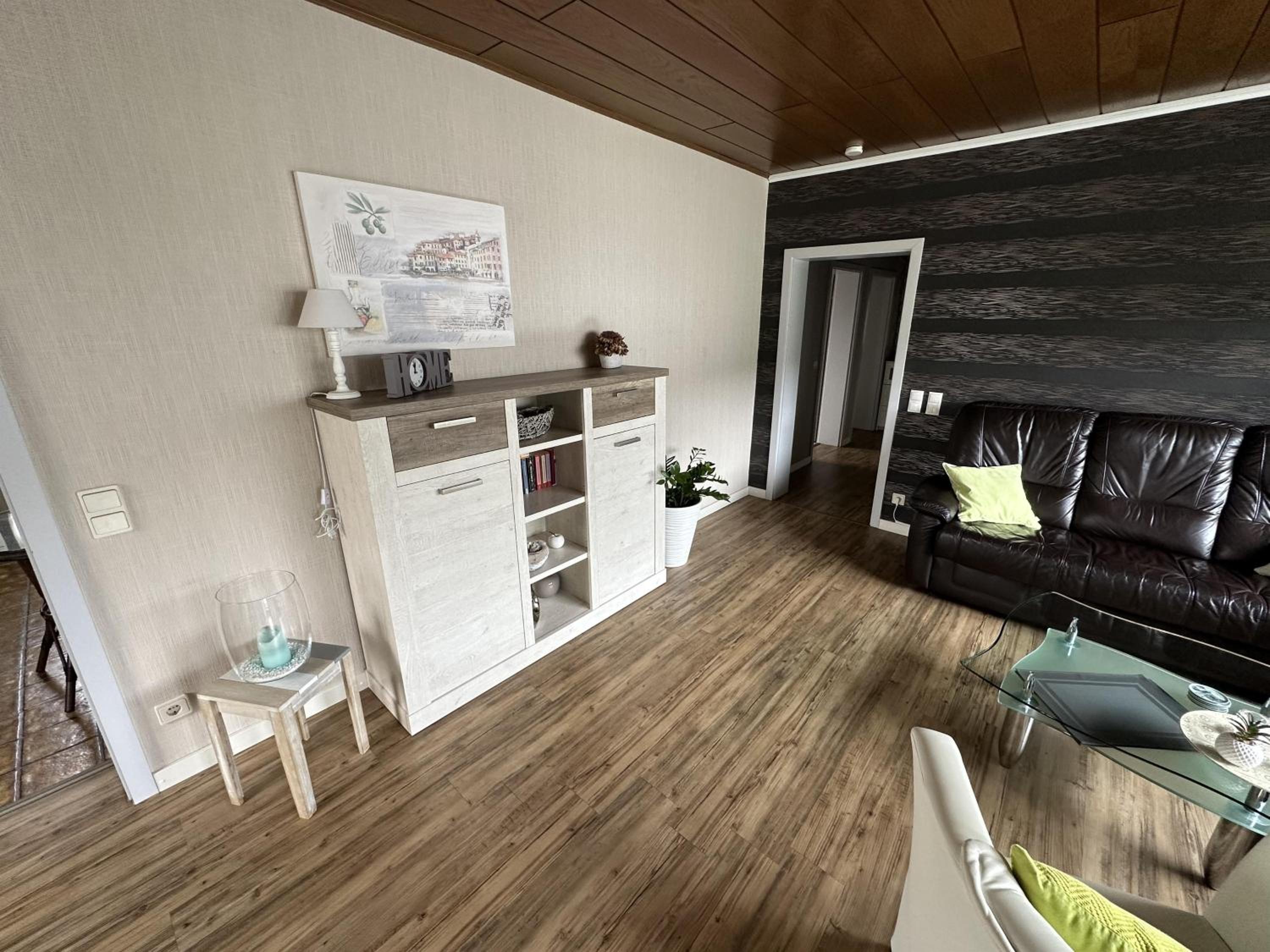 One-Bedroom Apartment with Shower photo 1