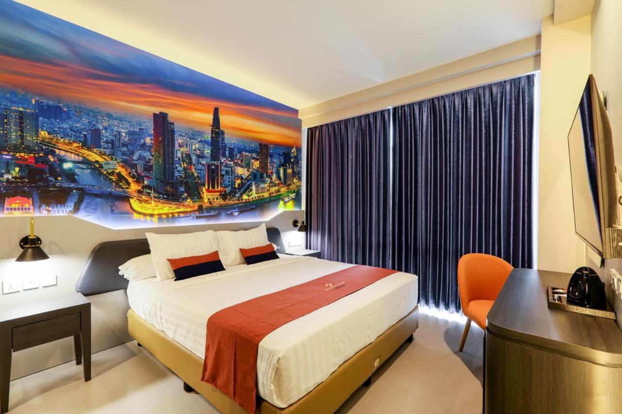 Deluxe King Room