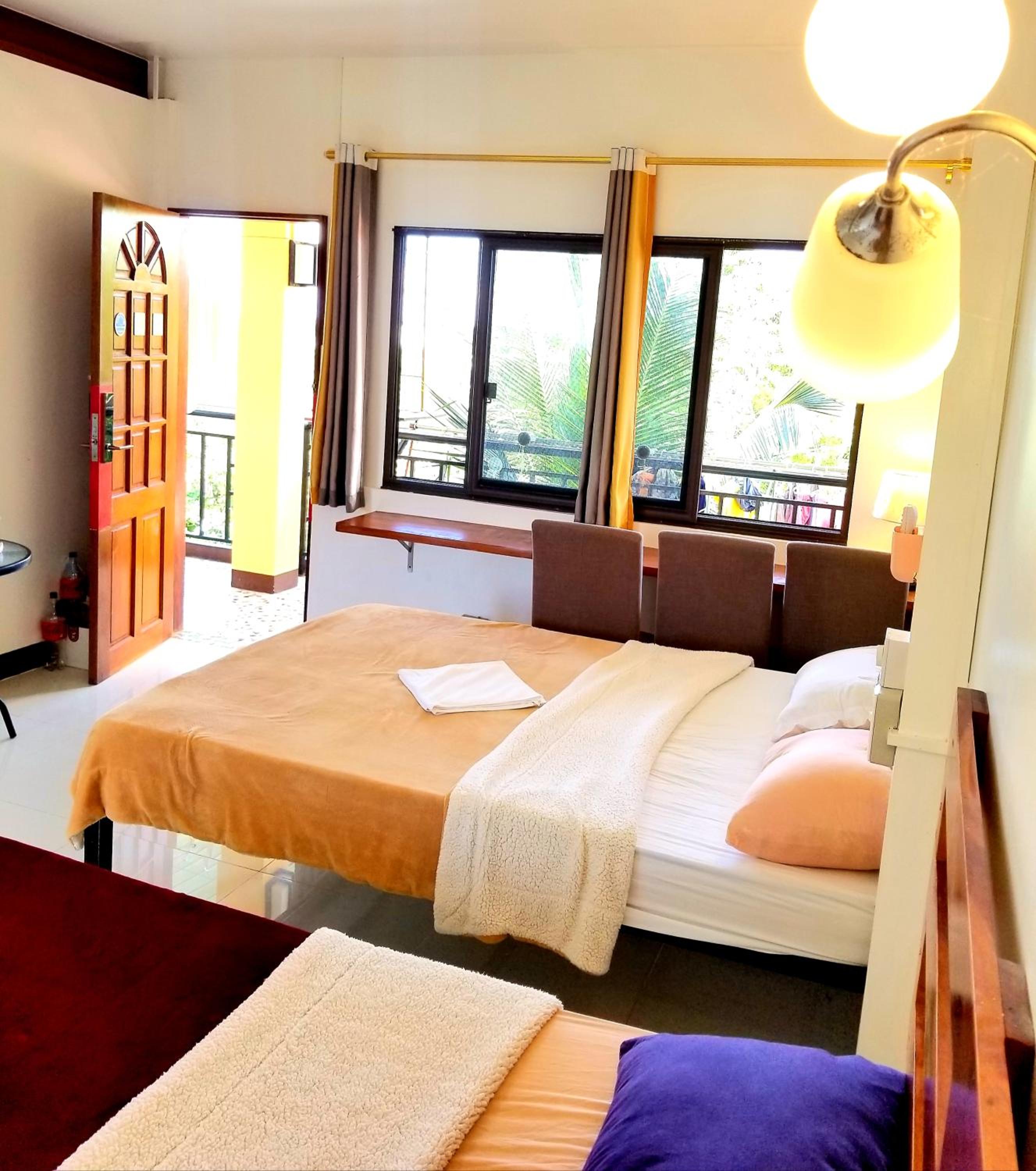 Deluxe Twin Room photo 2