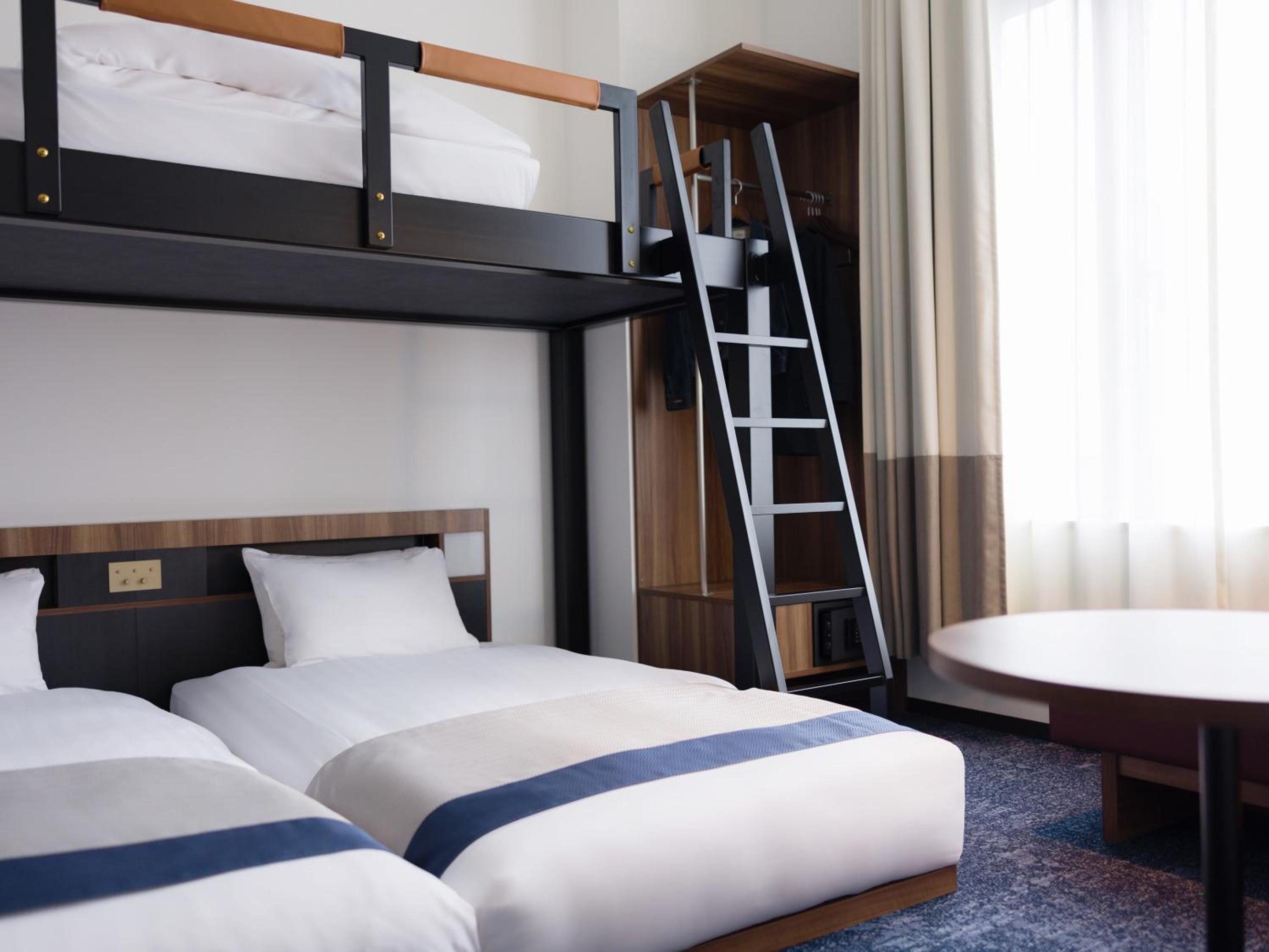 Superior Triple Room photo 3
