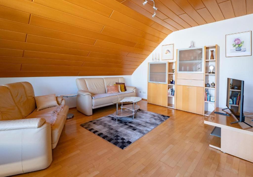 Two-Bedroom Apartment With Shower  photo 1