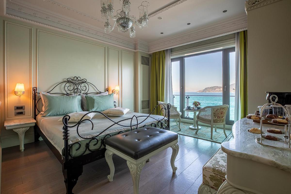 Deluxe Double Room with Bosphorus View photo 1