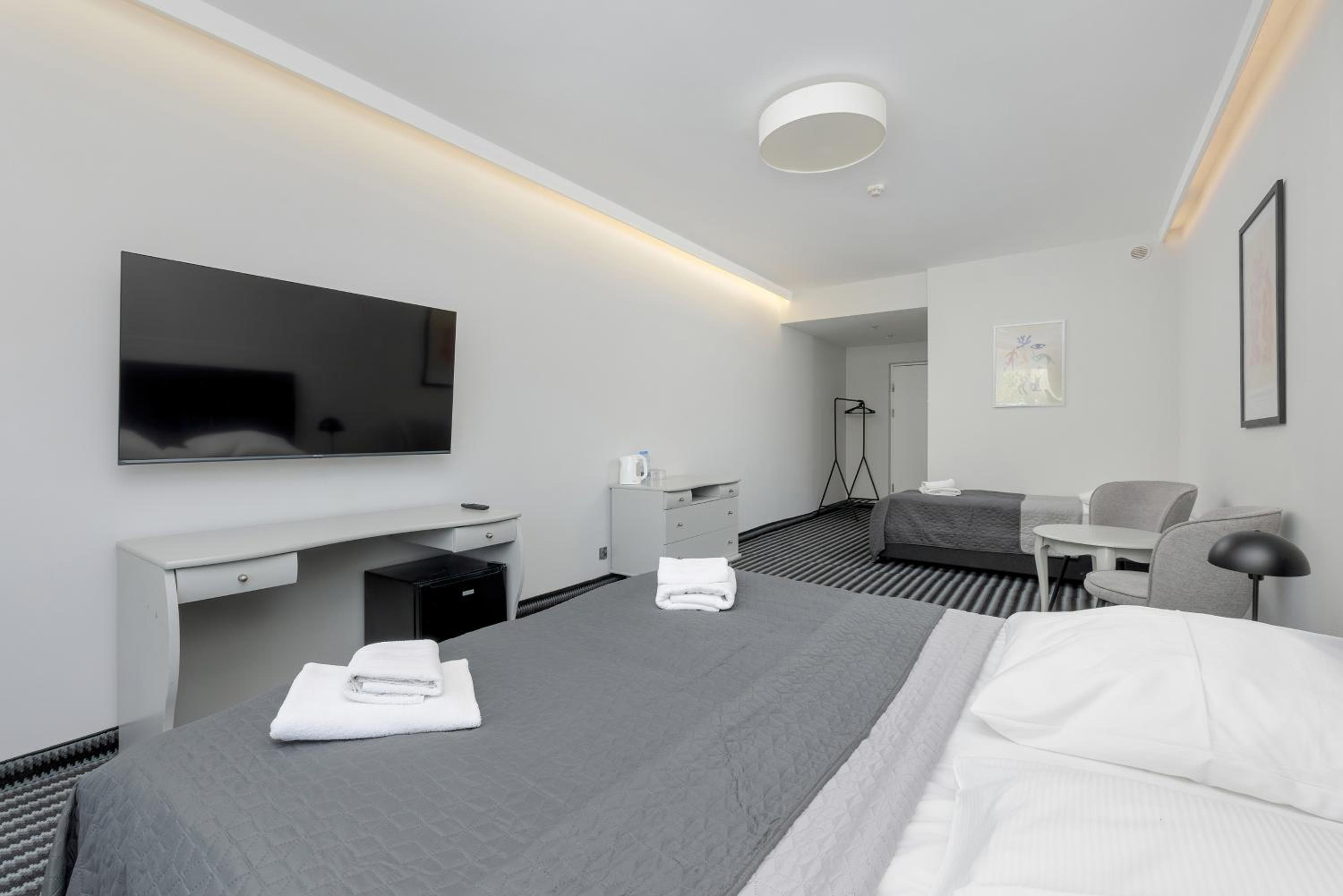 Double Room with Extra Bed - Photo 5