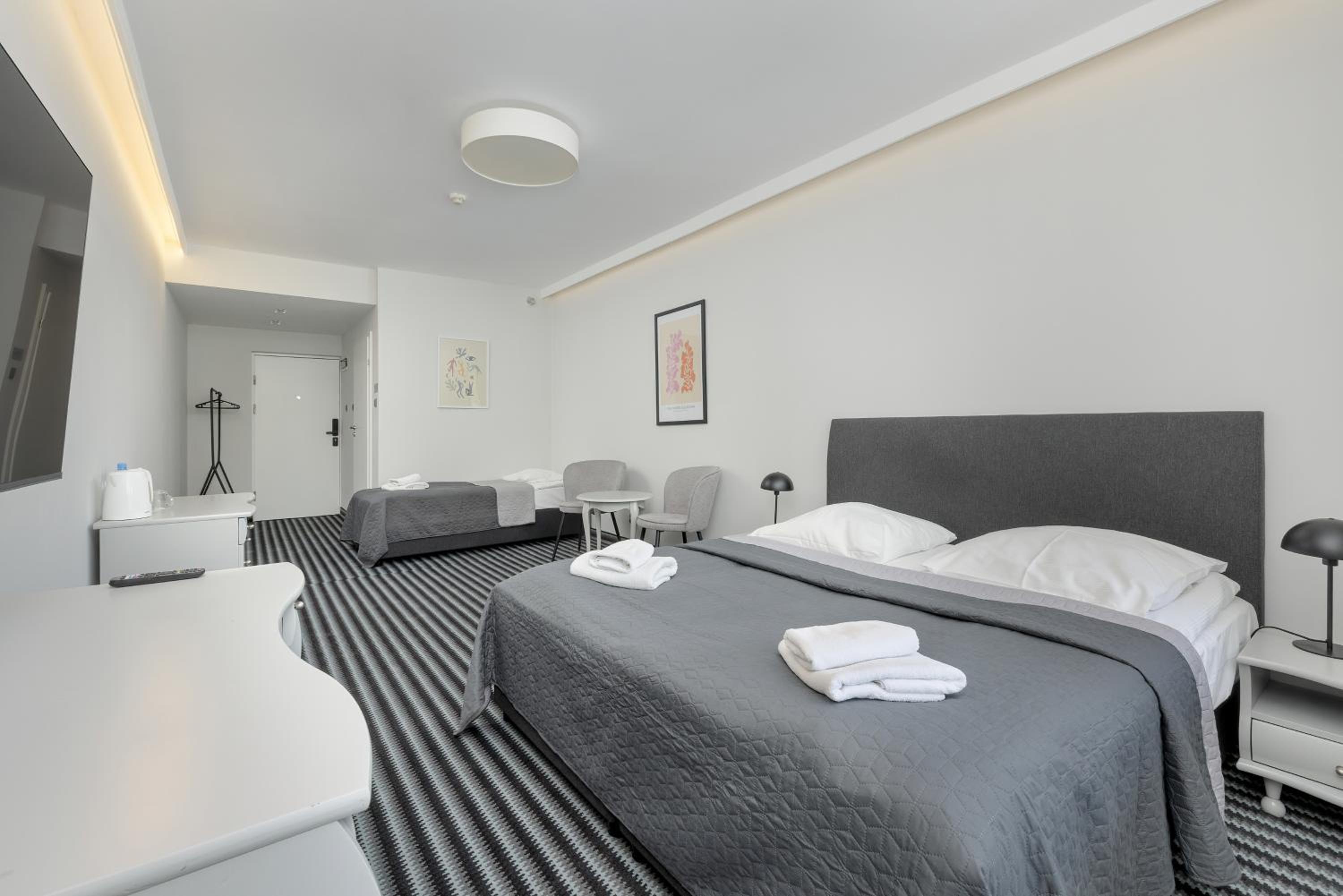 Double Room with Extra Bed - Photo 3