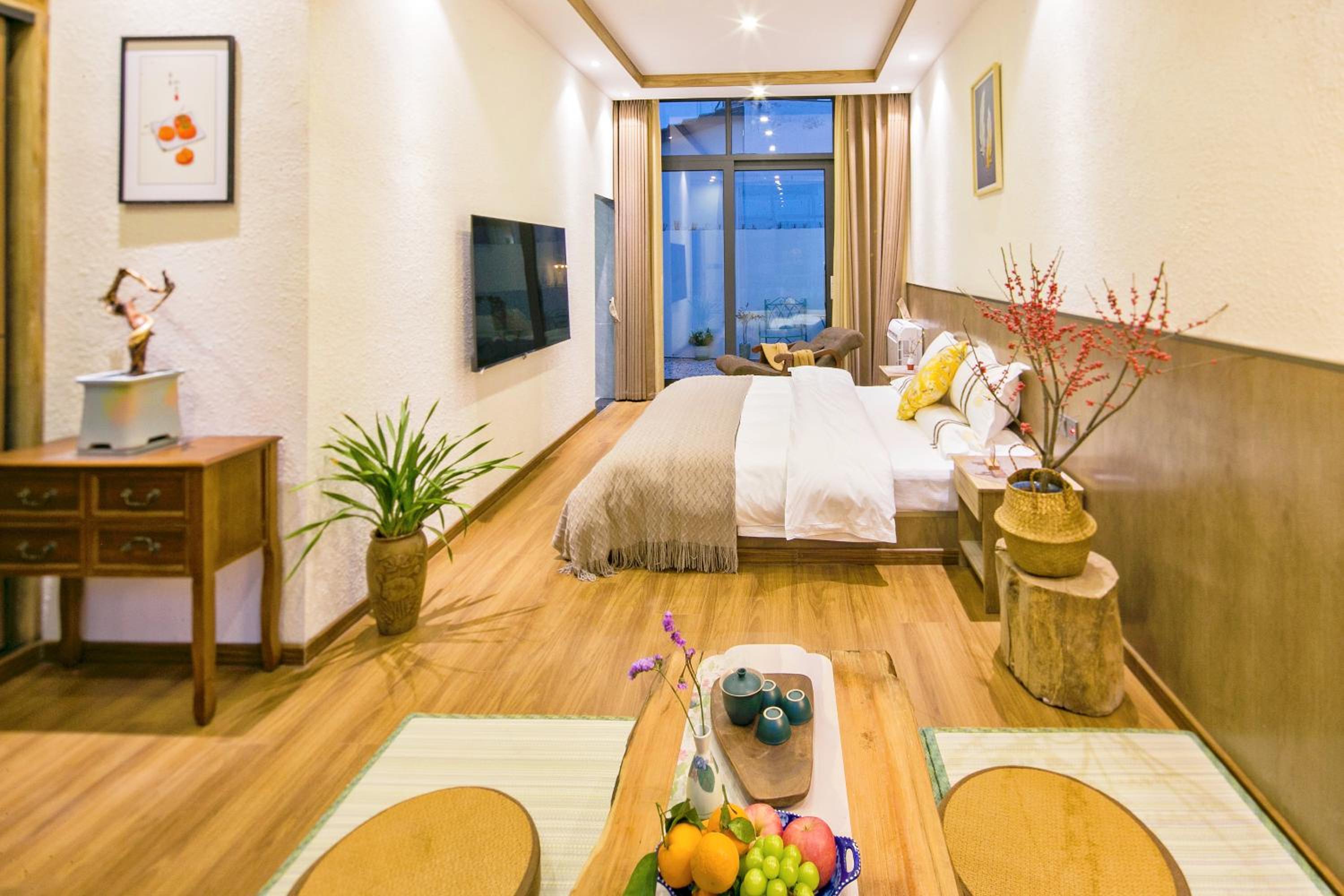 Garden View King Room photo 1