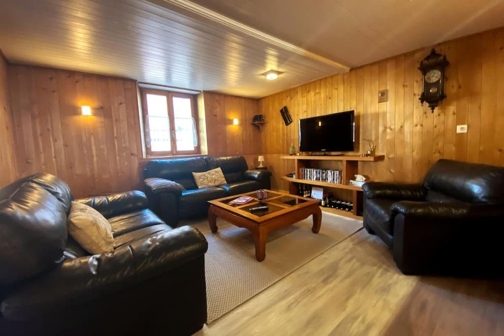 Three-Bedroom Apartment photo 1