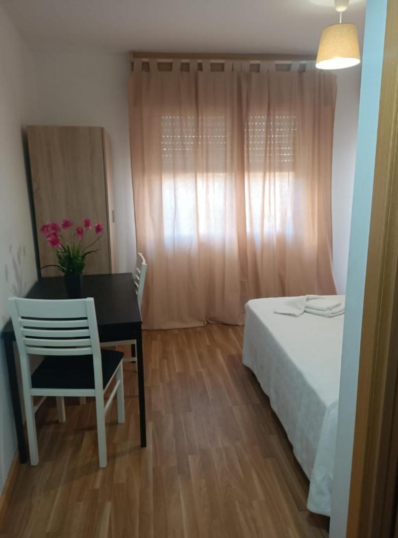 Double Room with Private Bathroom photo 2