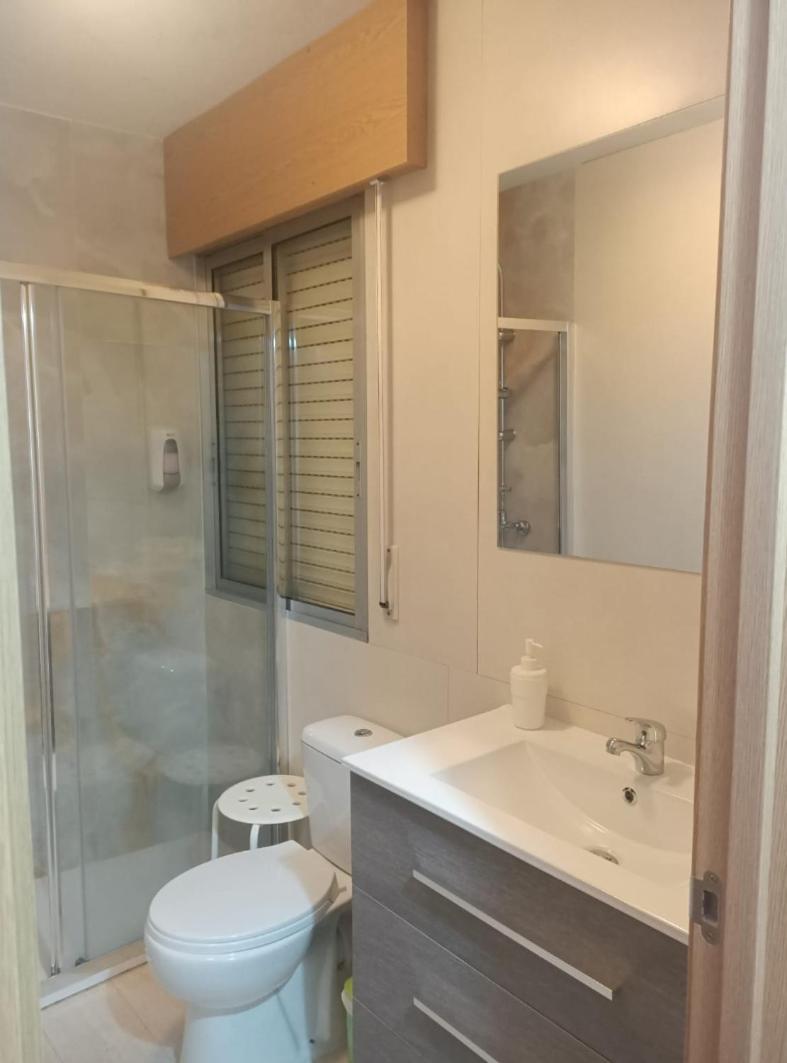 Standard Single Room with Shared Bathroom photo 2