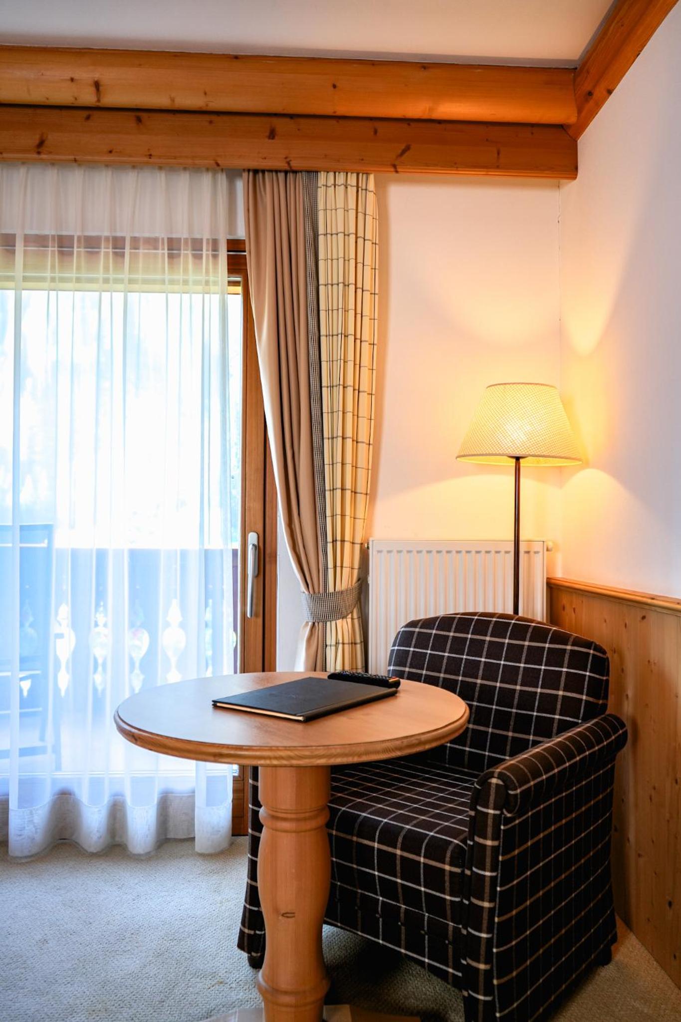 Junior Suite (2 Adults) - Photo 5