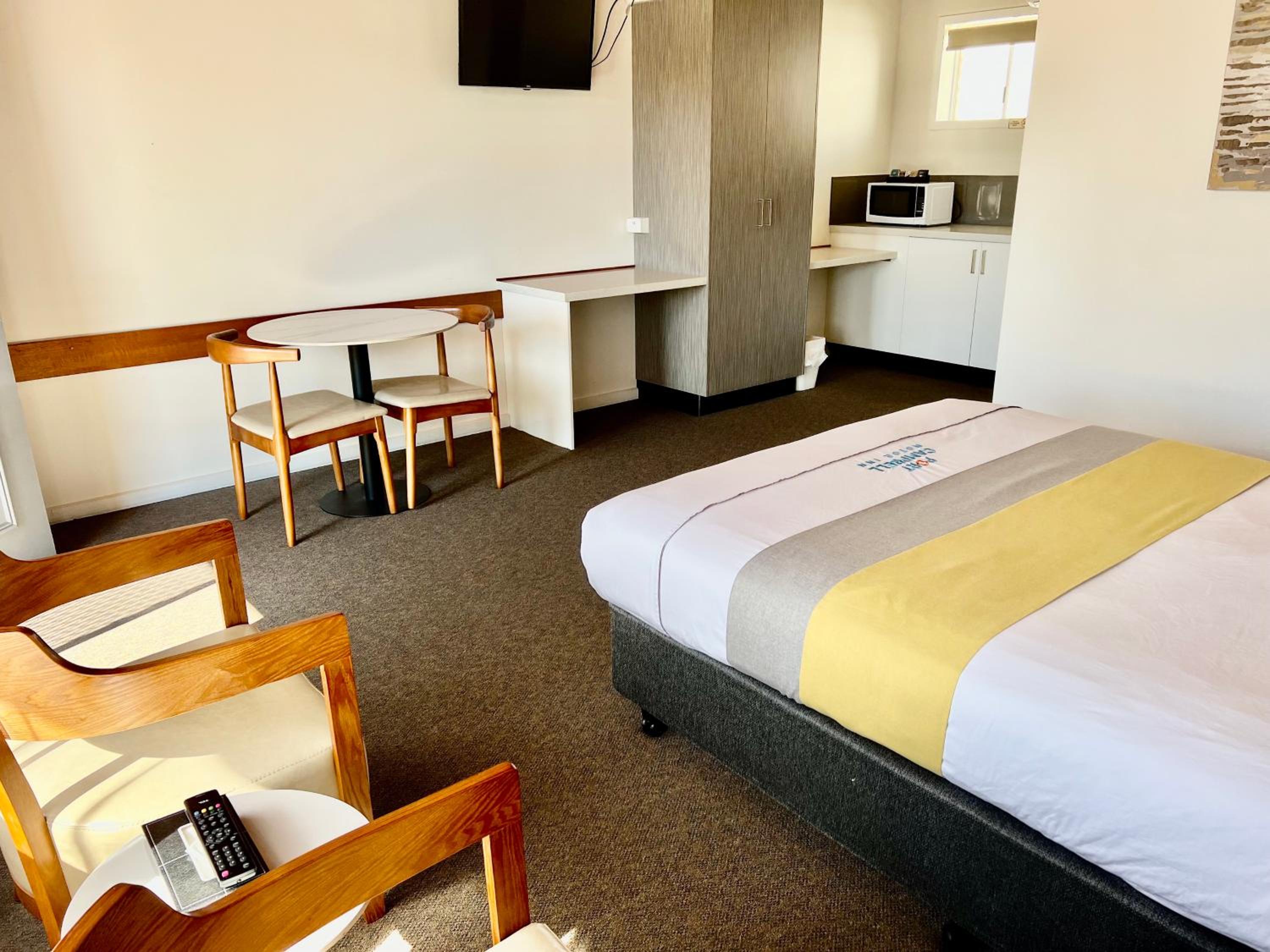 Double Room - Photo 8