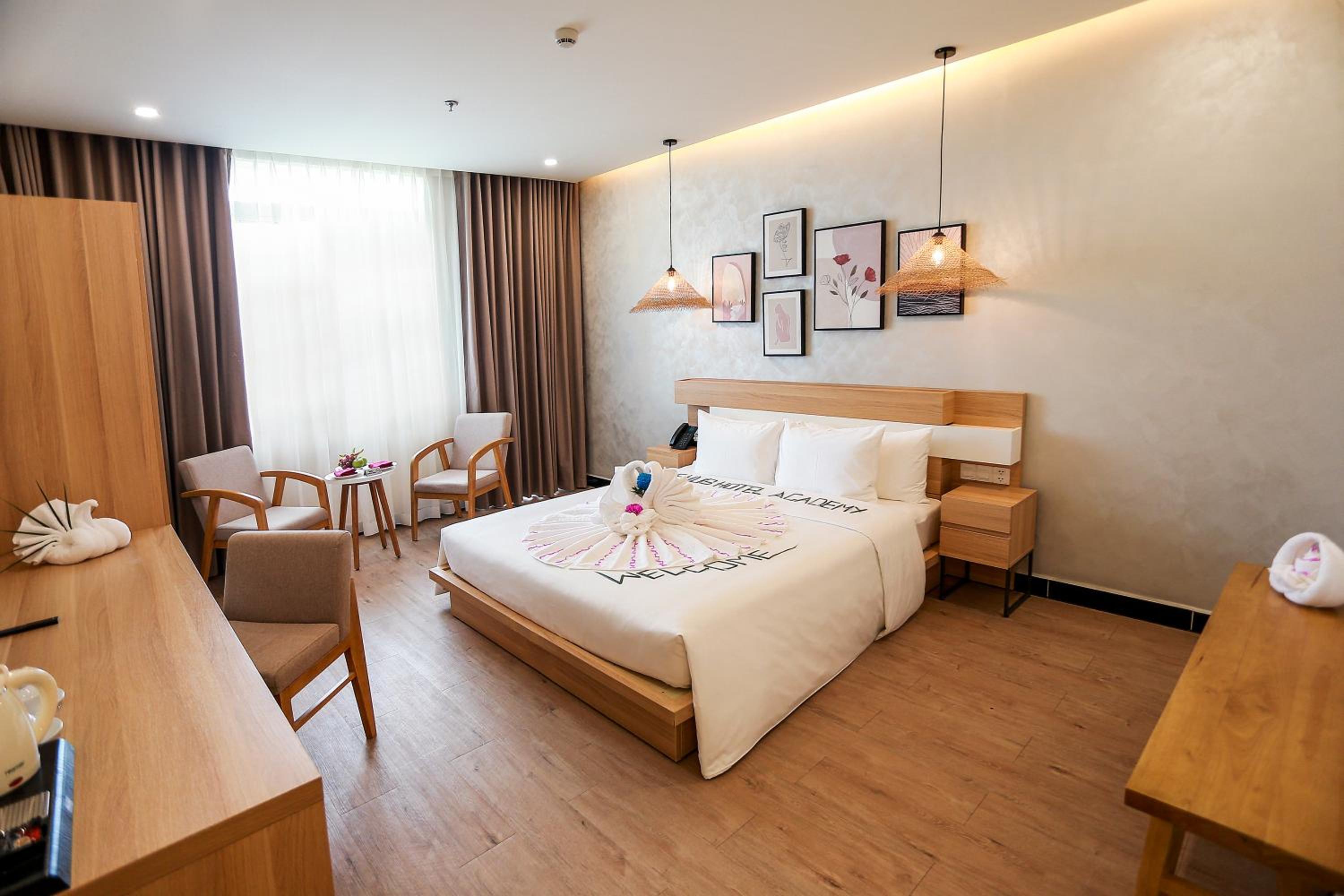 Superior King Room