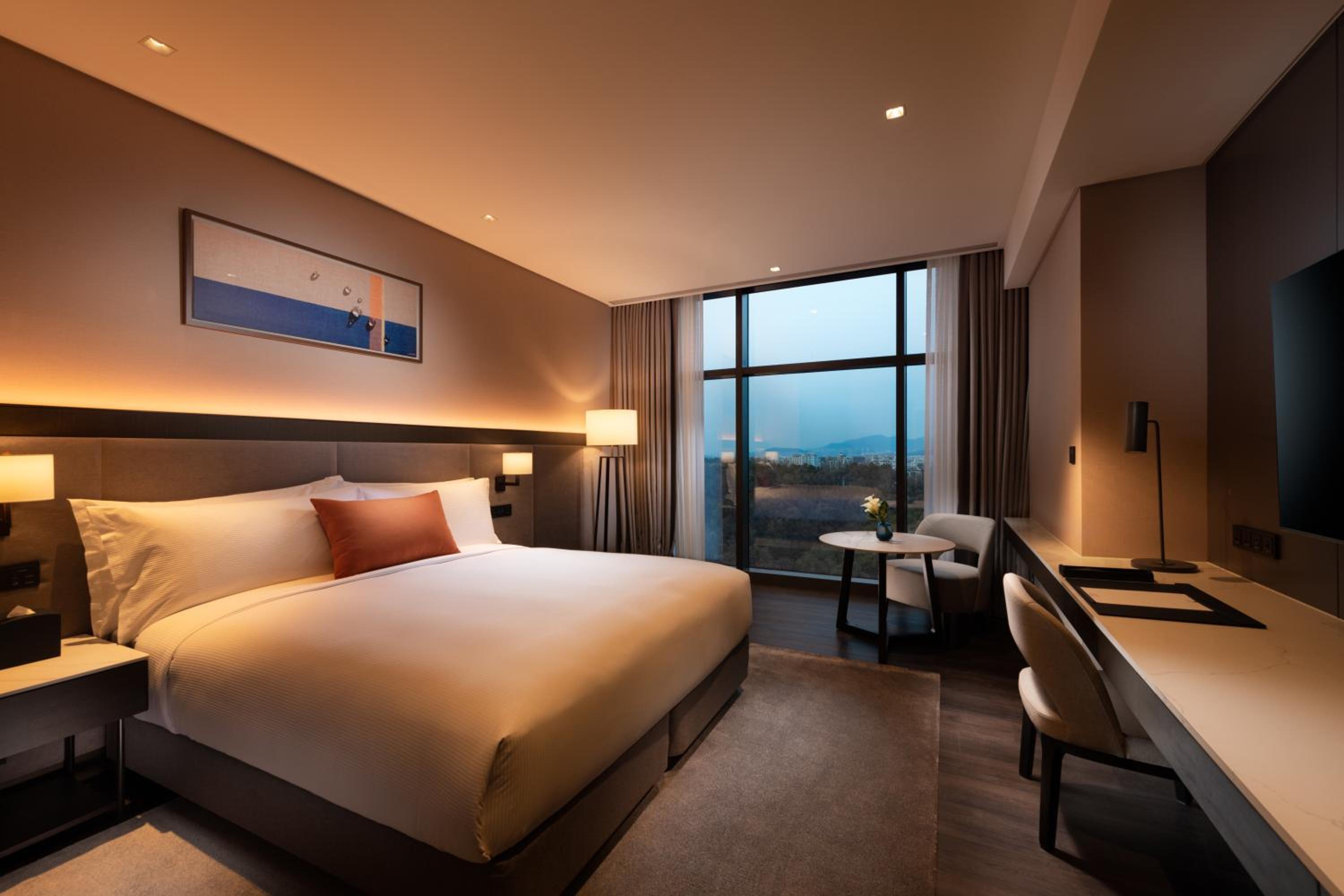 Executive King Room - Photo 6