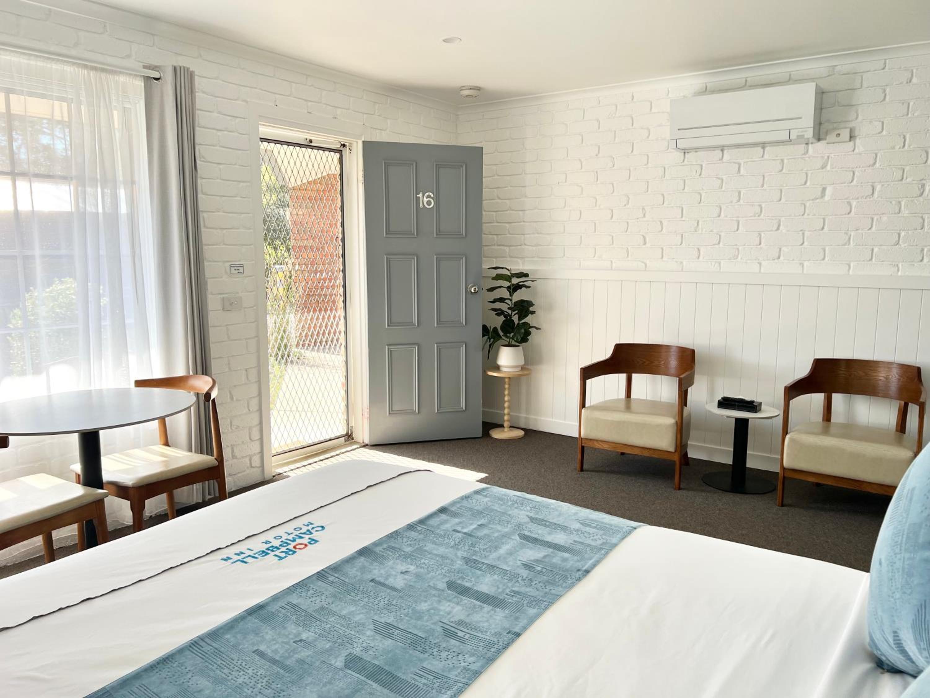 Executive Double Room with Spa Bath - Photo 2
