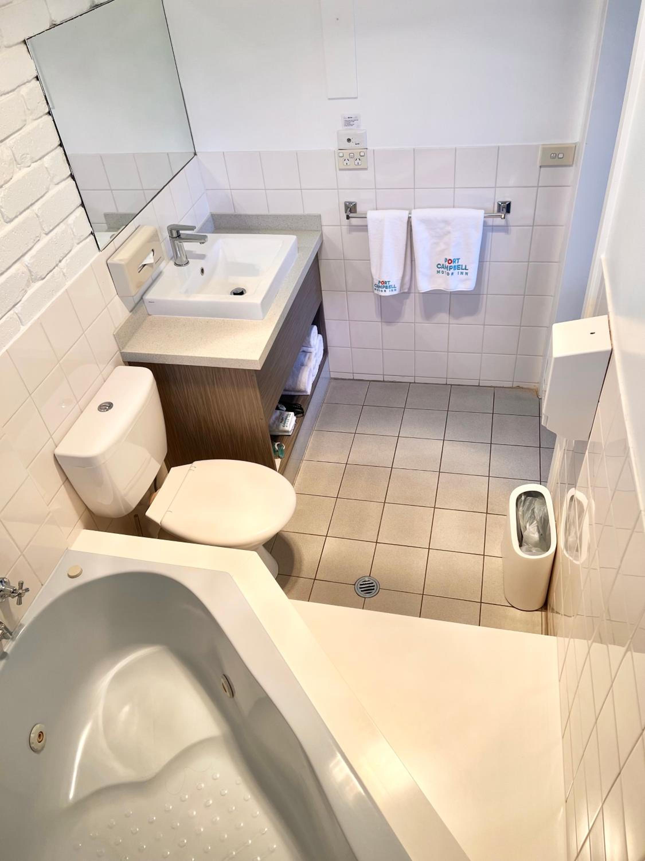Two-Bedroom Apartment - Photo 8