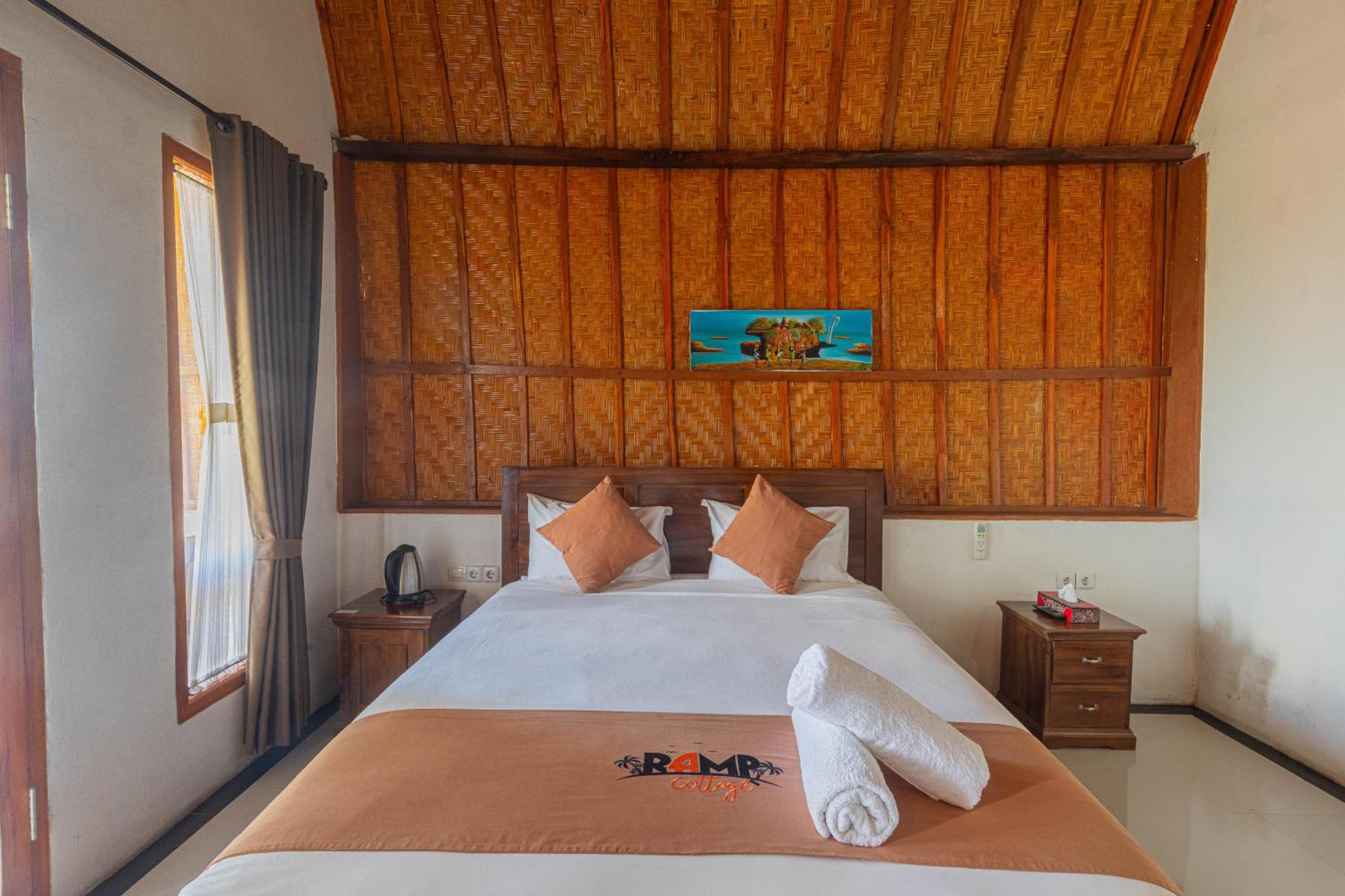 Deluxe Double Room (2 Adults + 1 Child) - Photo 45