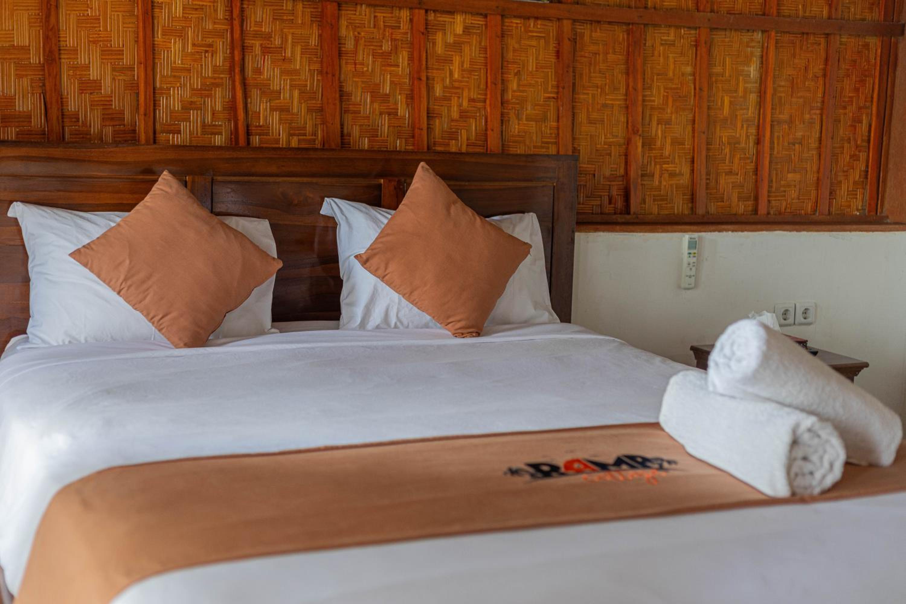 Deluxe Double Room (2 Adults + 1 Child) - Photo 49