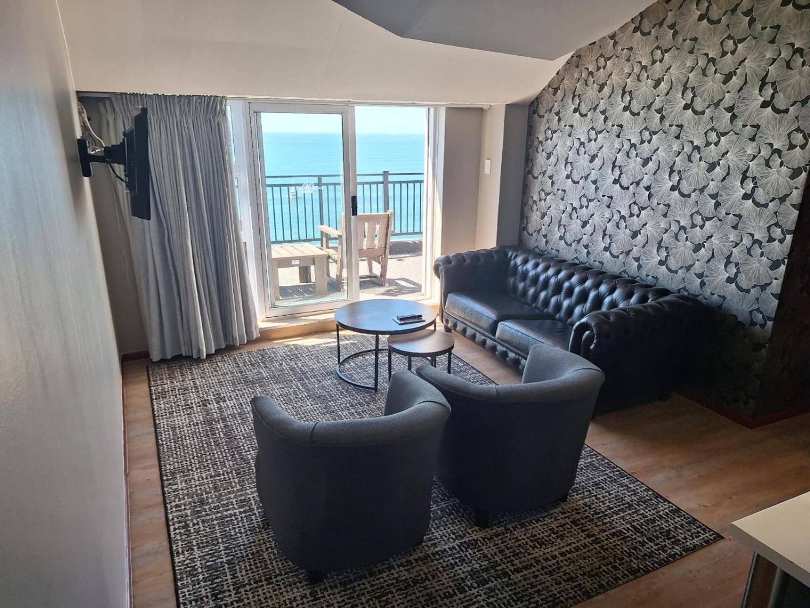 Family Suite with Balcony photo 2