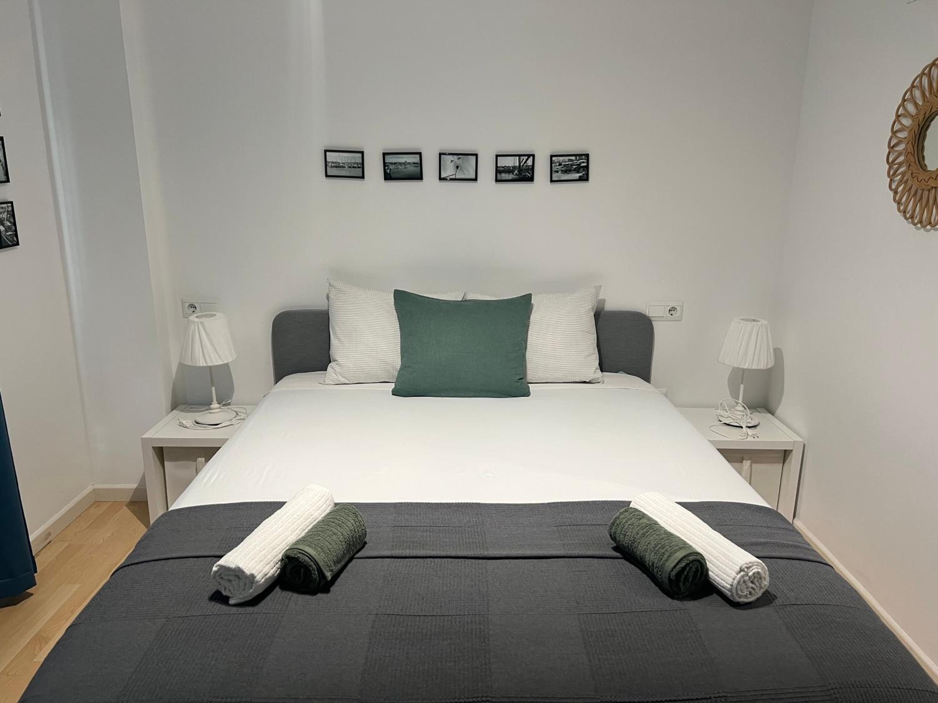 One-Bedroom Apartment photo 3