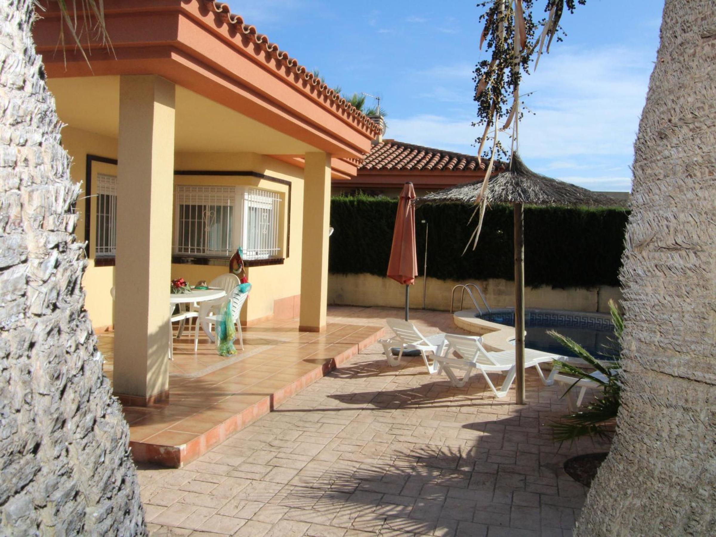 Villa photo 2