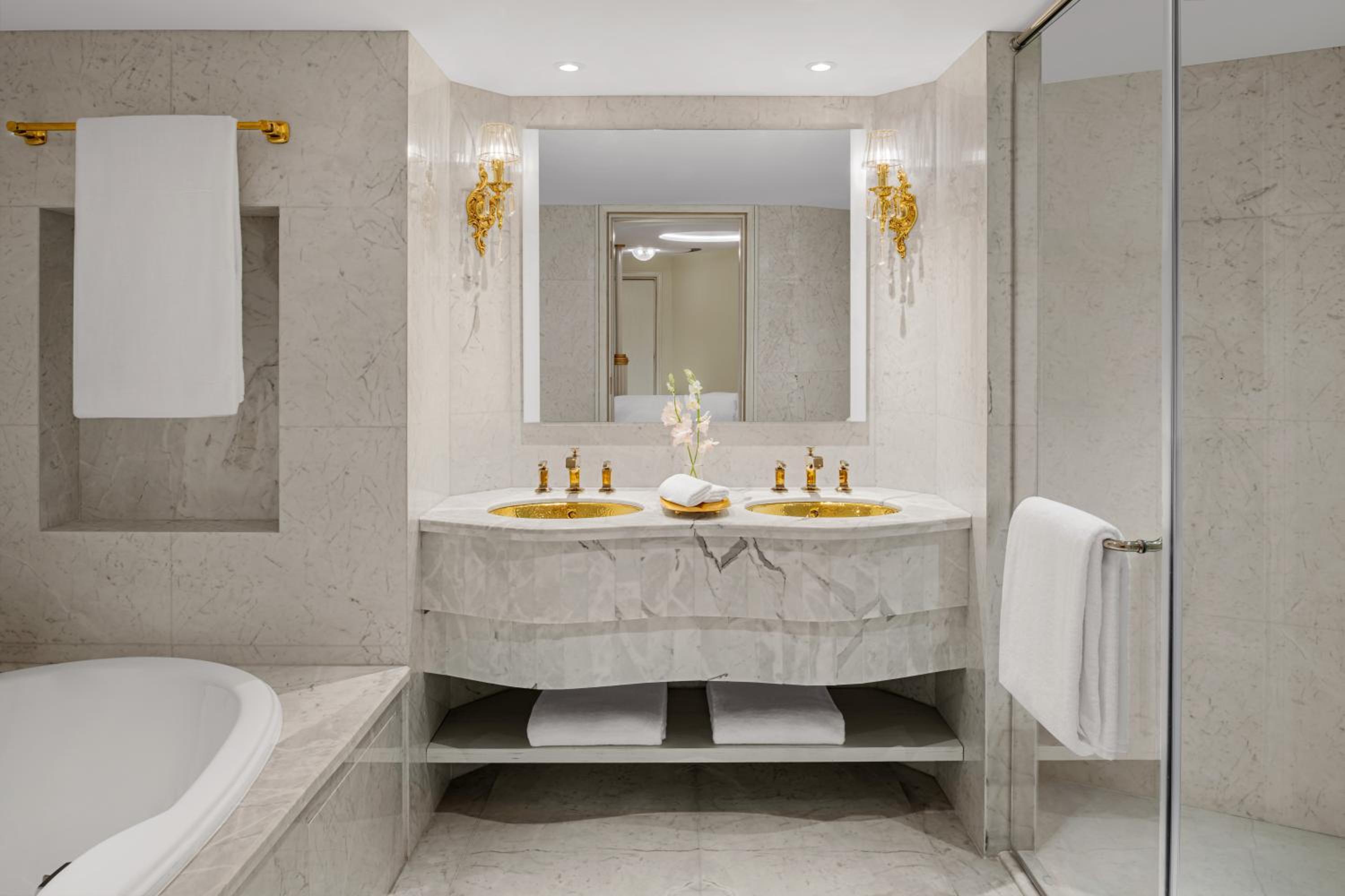 Royal Suite - Photo 4