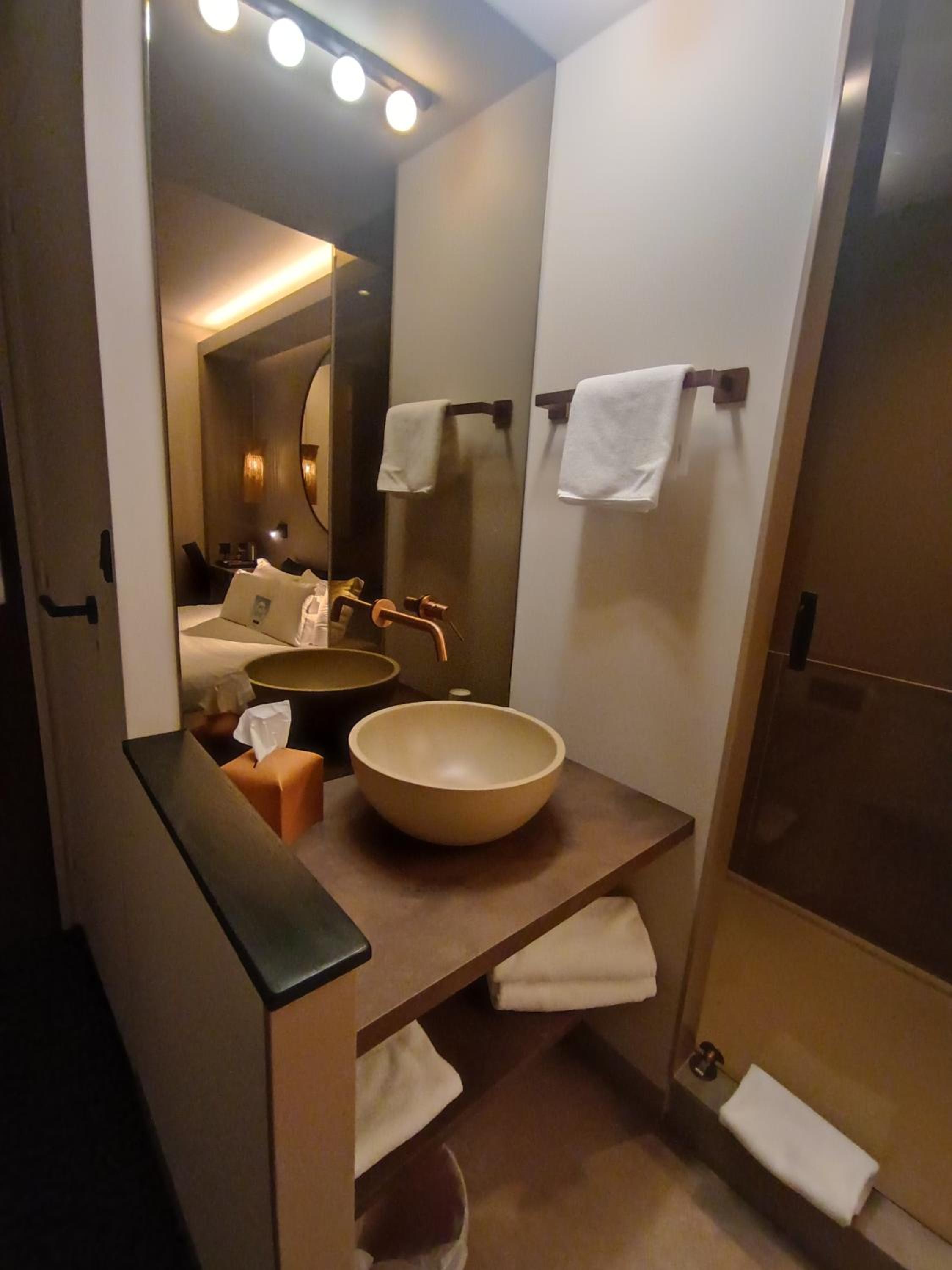 Double Room - Photo 4