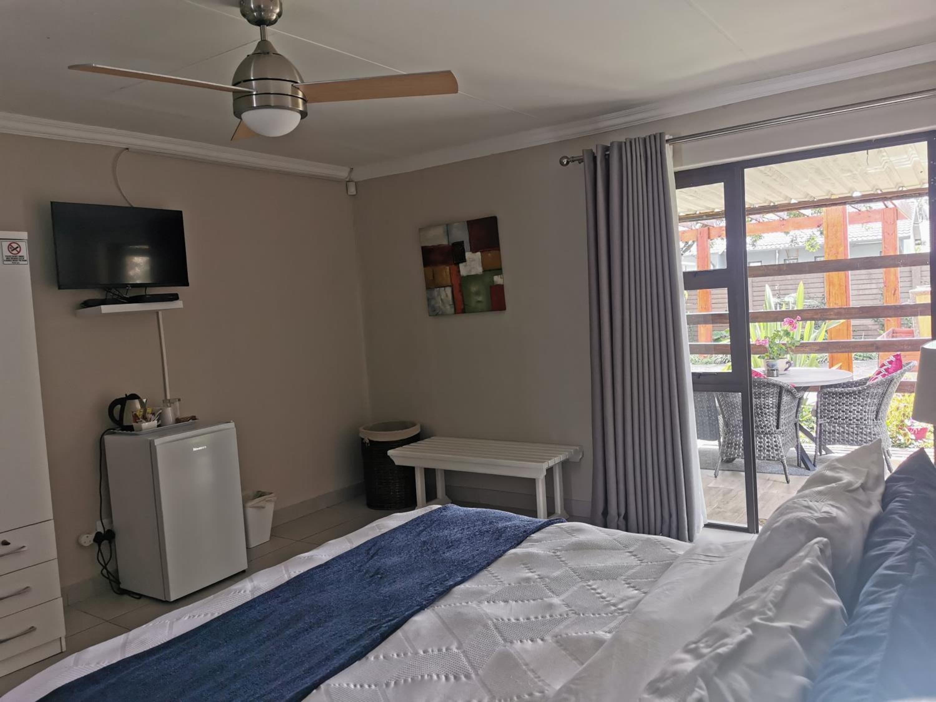 Luxury Queen Room