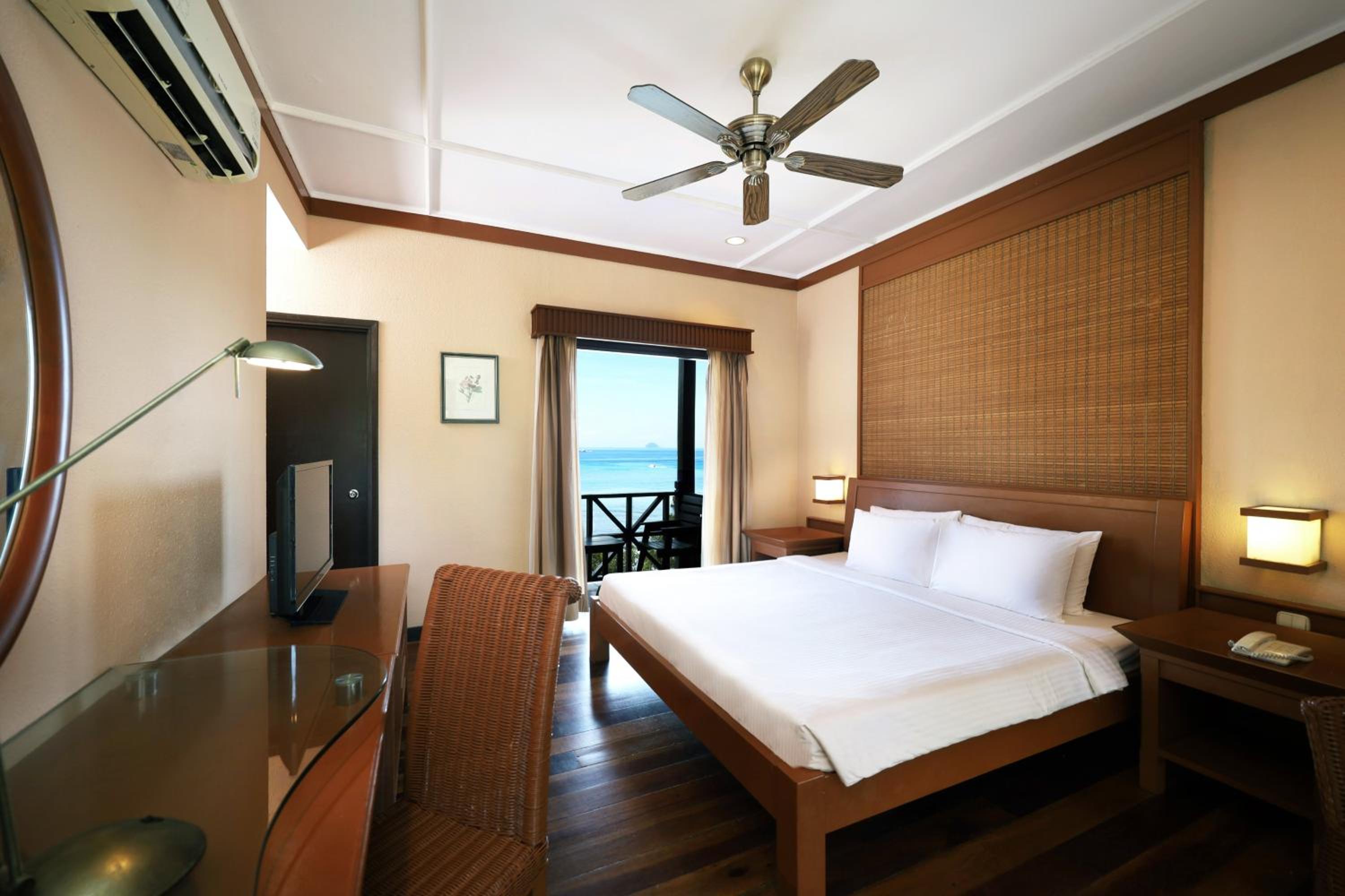 Seaview Chalet photo 3