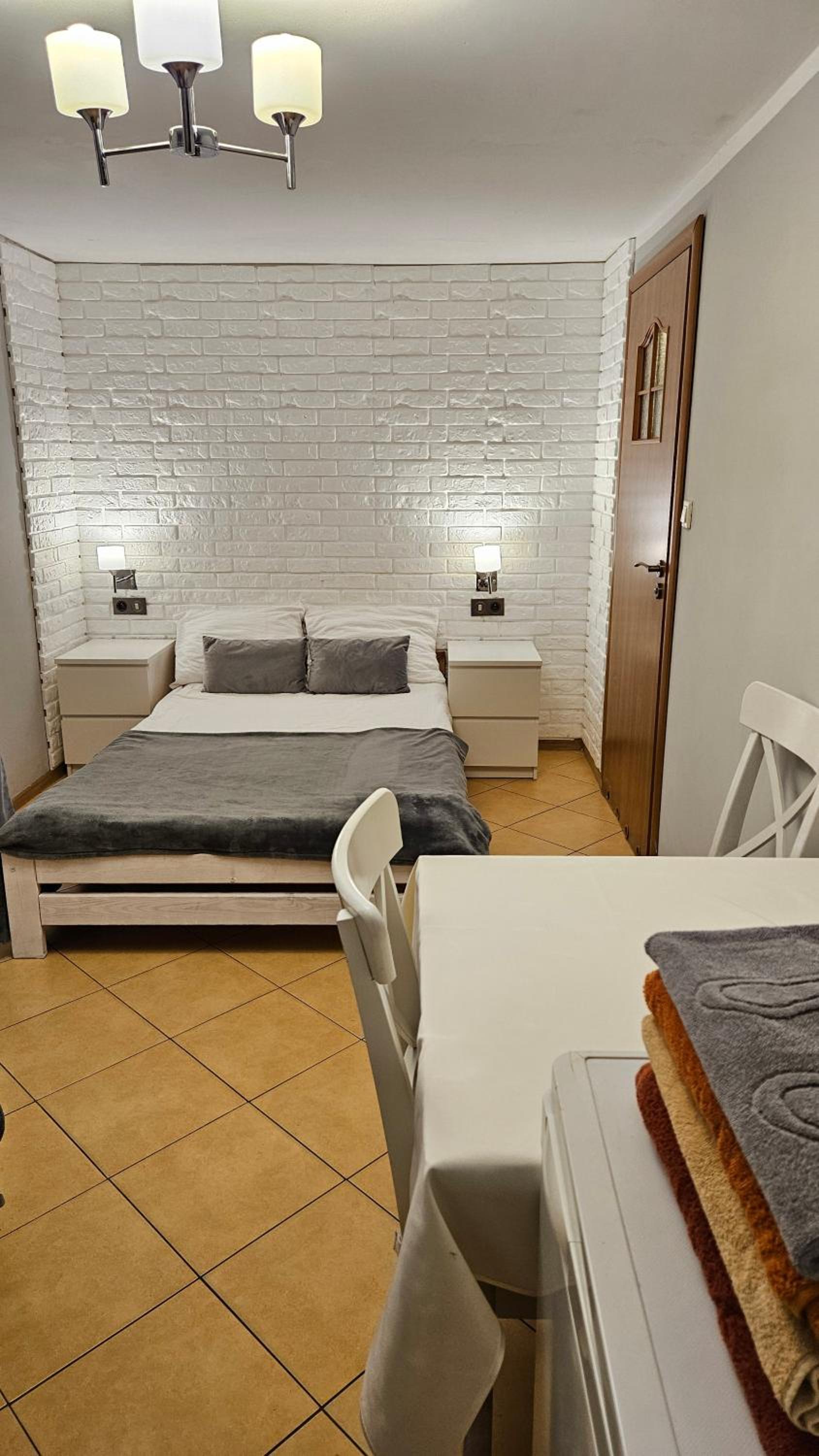 Triple Room with Bathroom - Photo 4