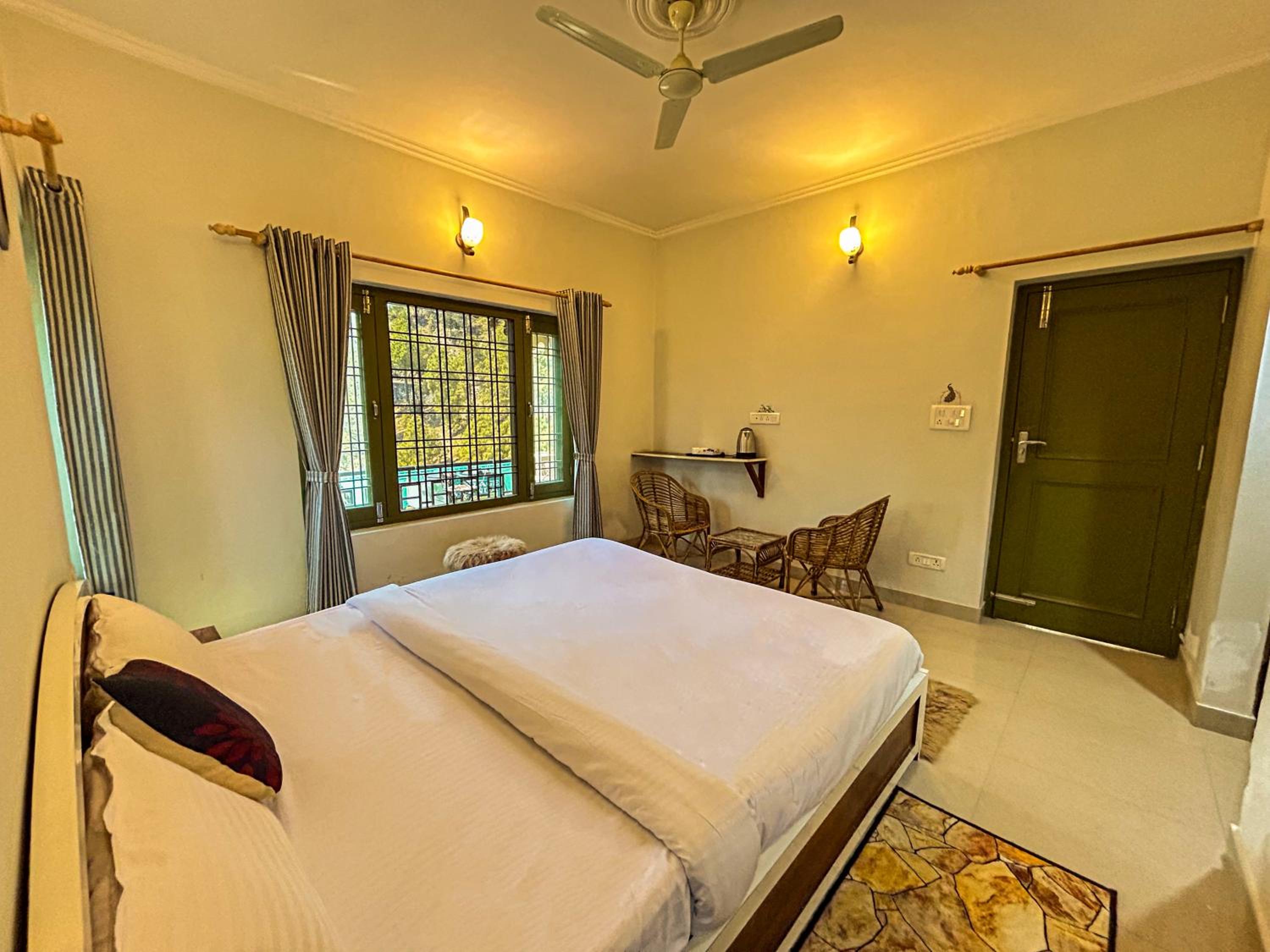 Deluxe Double Room photo 3