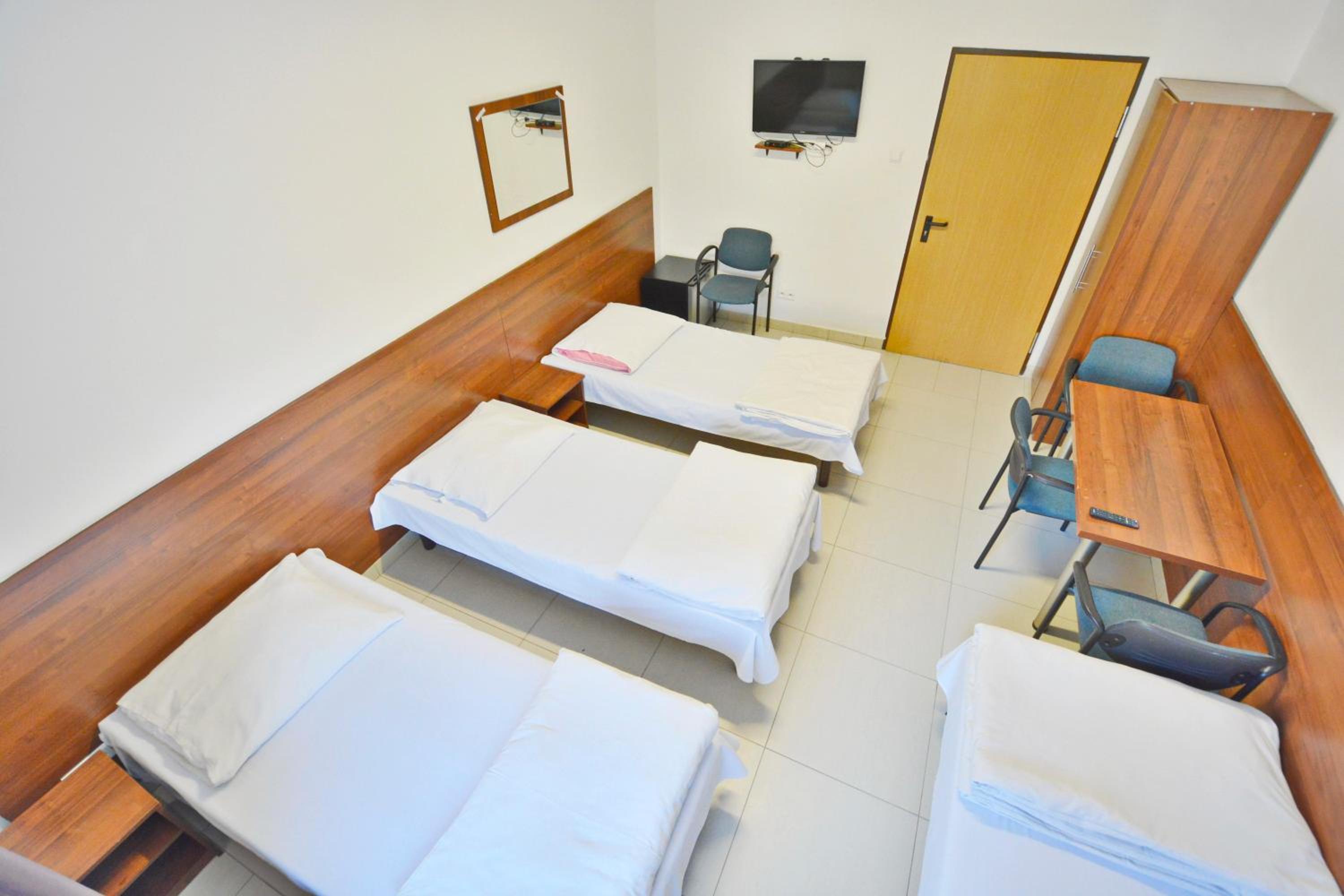 triple room without private bathroom - Photo 4