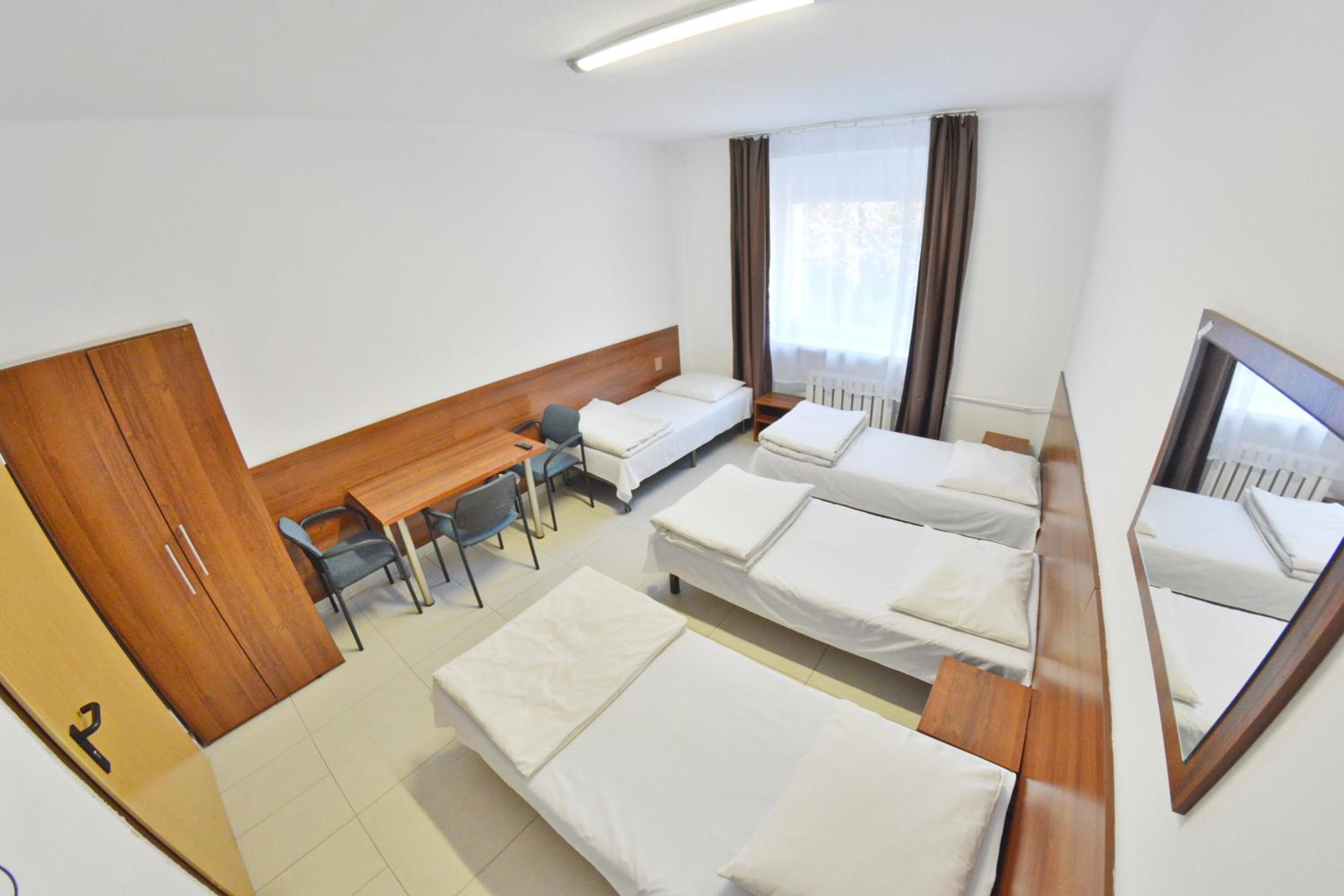 Double Room with Private Bathroom - Photo 2