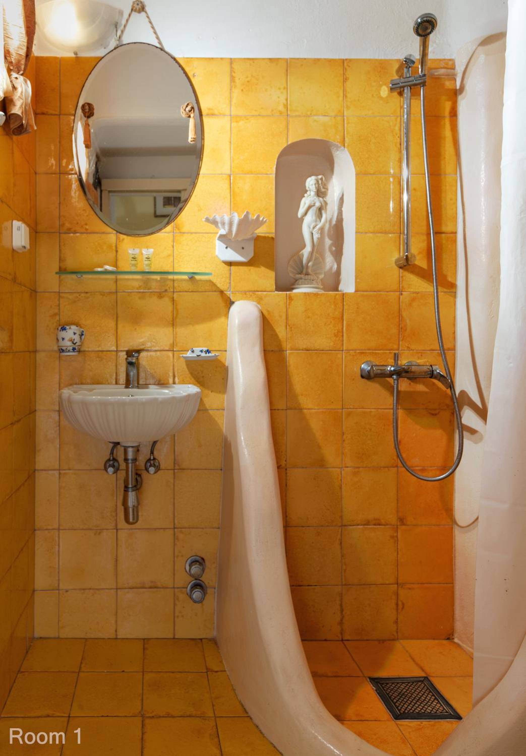 Standard Double Room - Photo 45