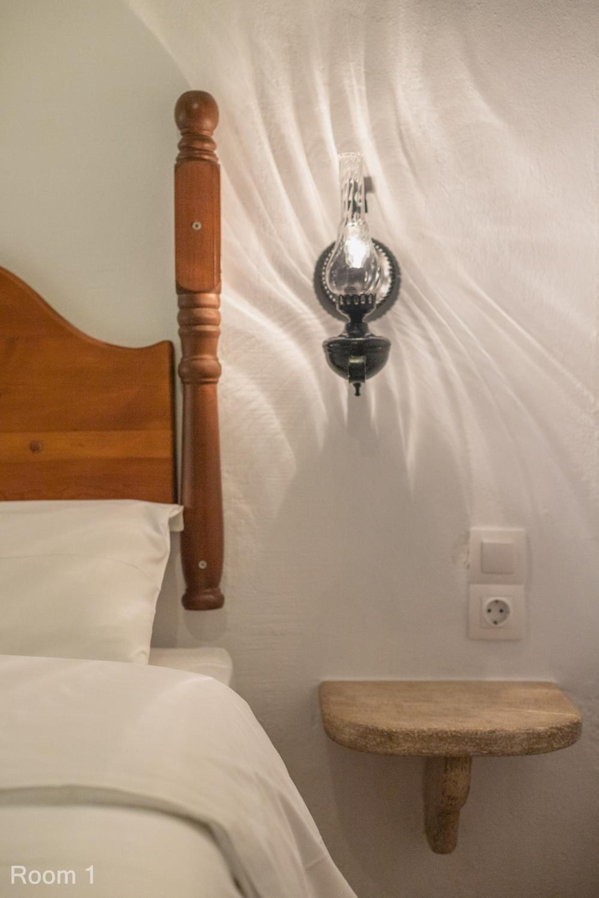 Standard Double Room - Photo 43