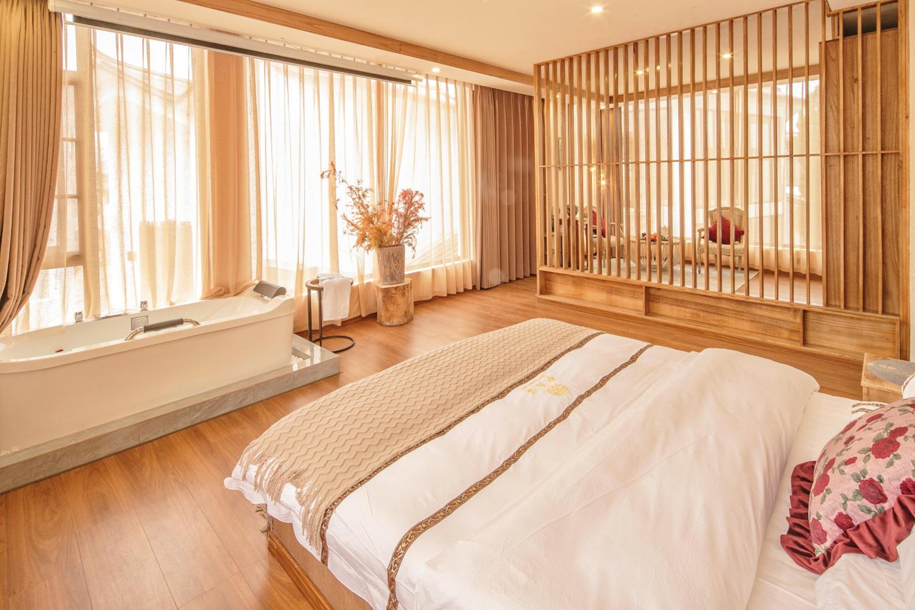 Honeymoon View King Room photo 1