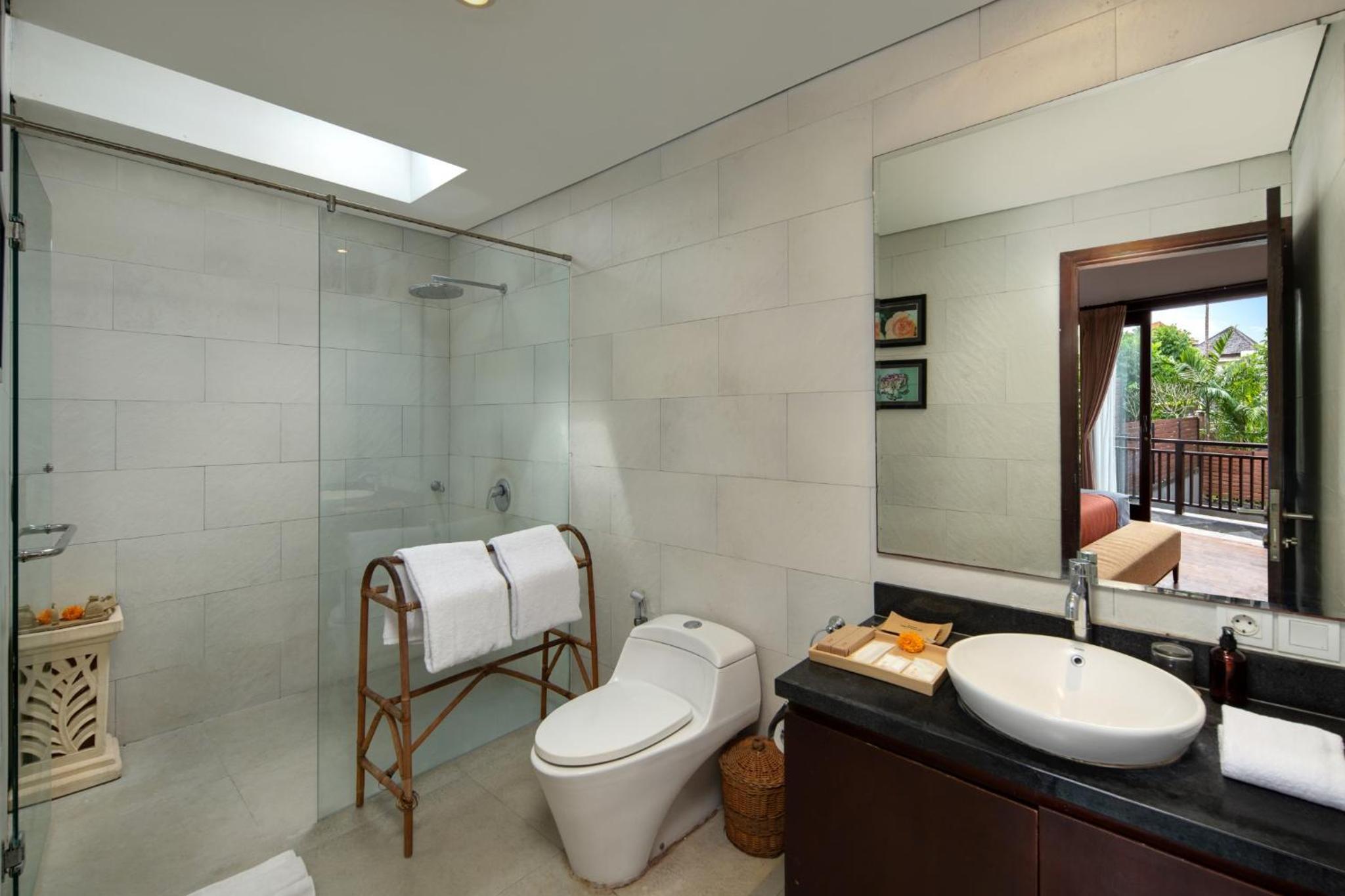 Two-Bedroom Villa - Photo 8