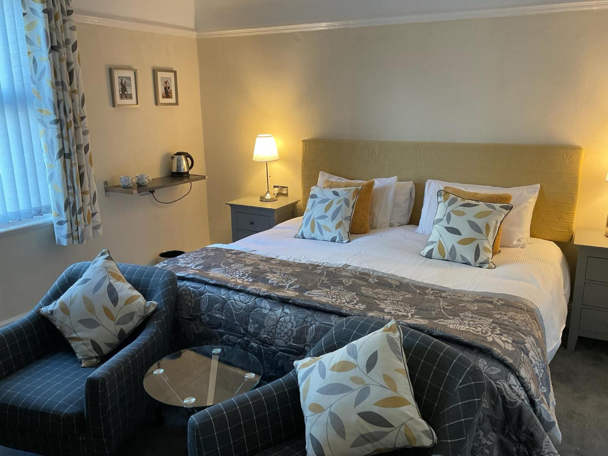 Double Room with Private Bathroom photo 2