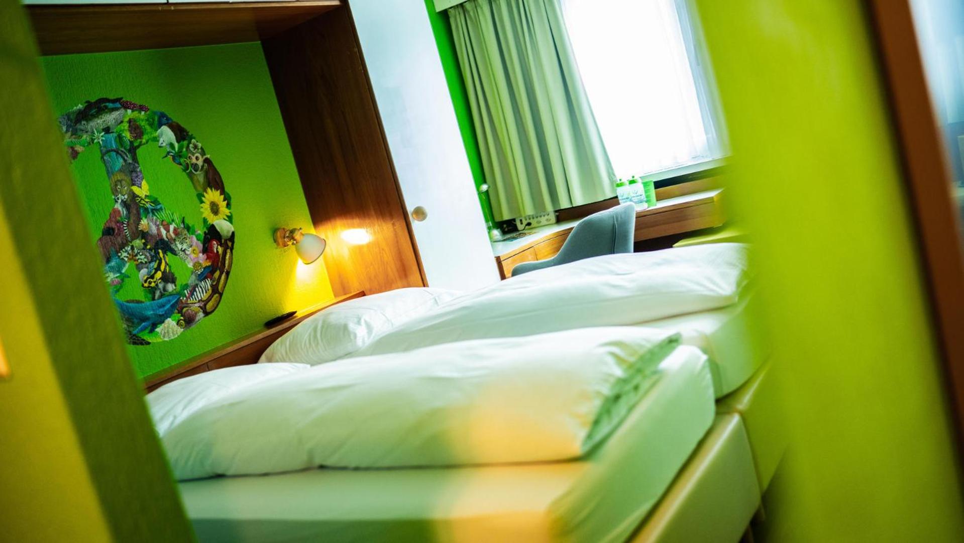 Double Room - Photo 9