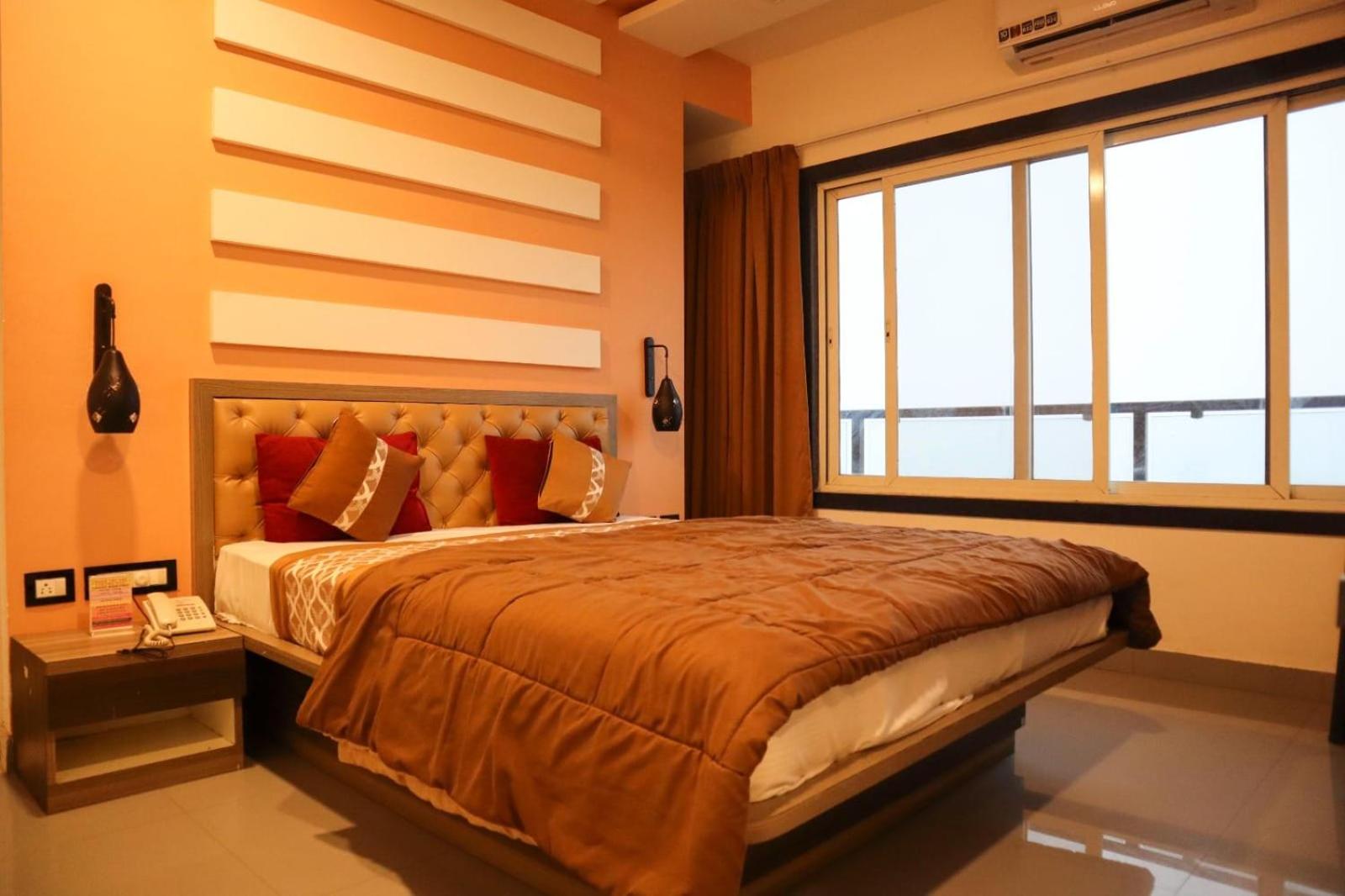 Suite - Photo 9